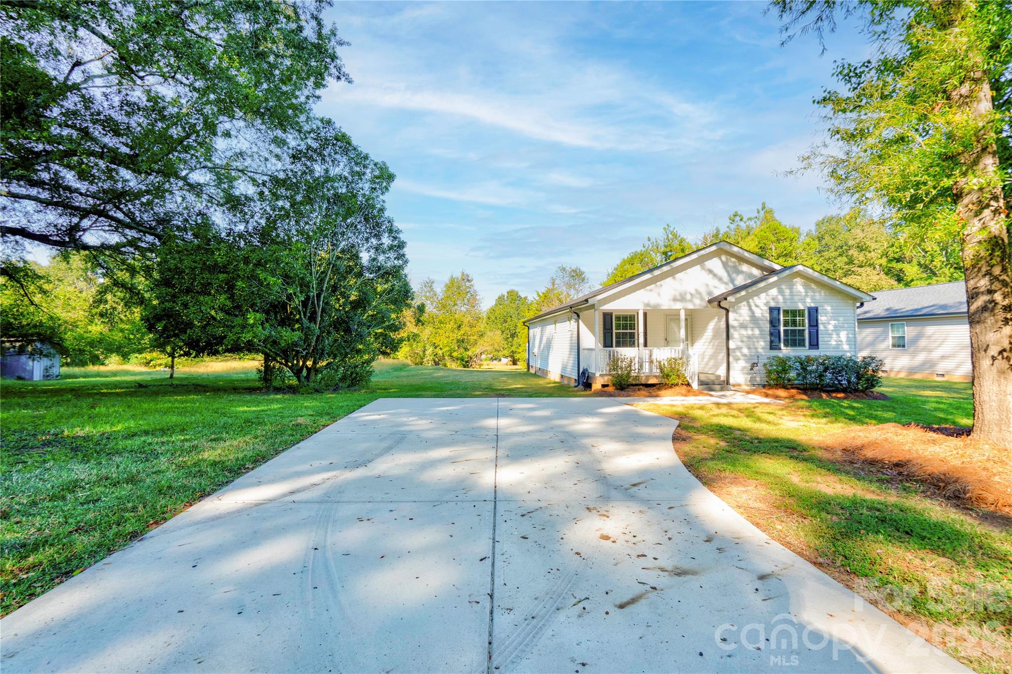 main property photo 30