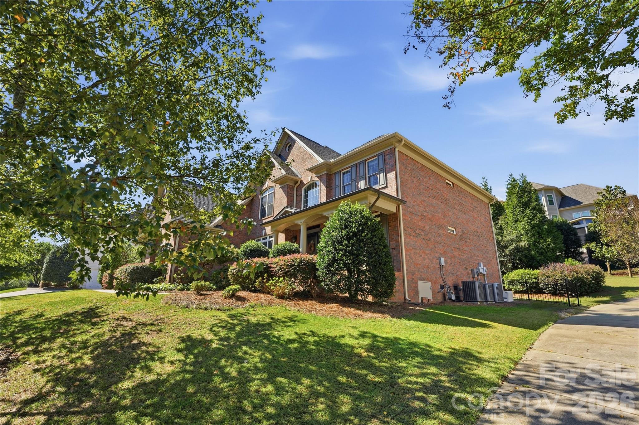 main property photo 40