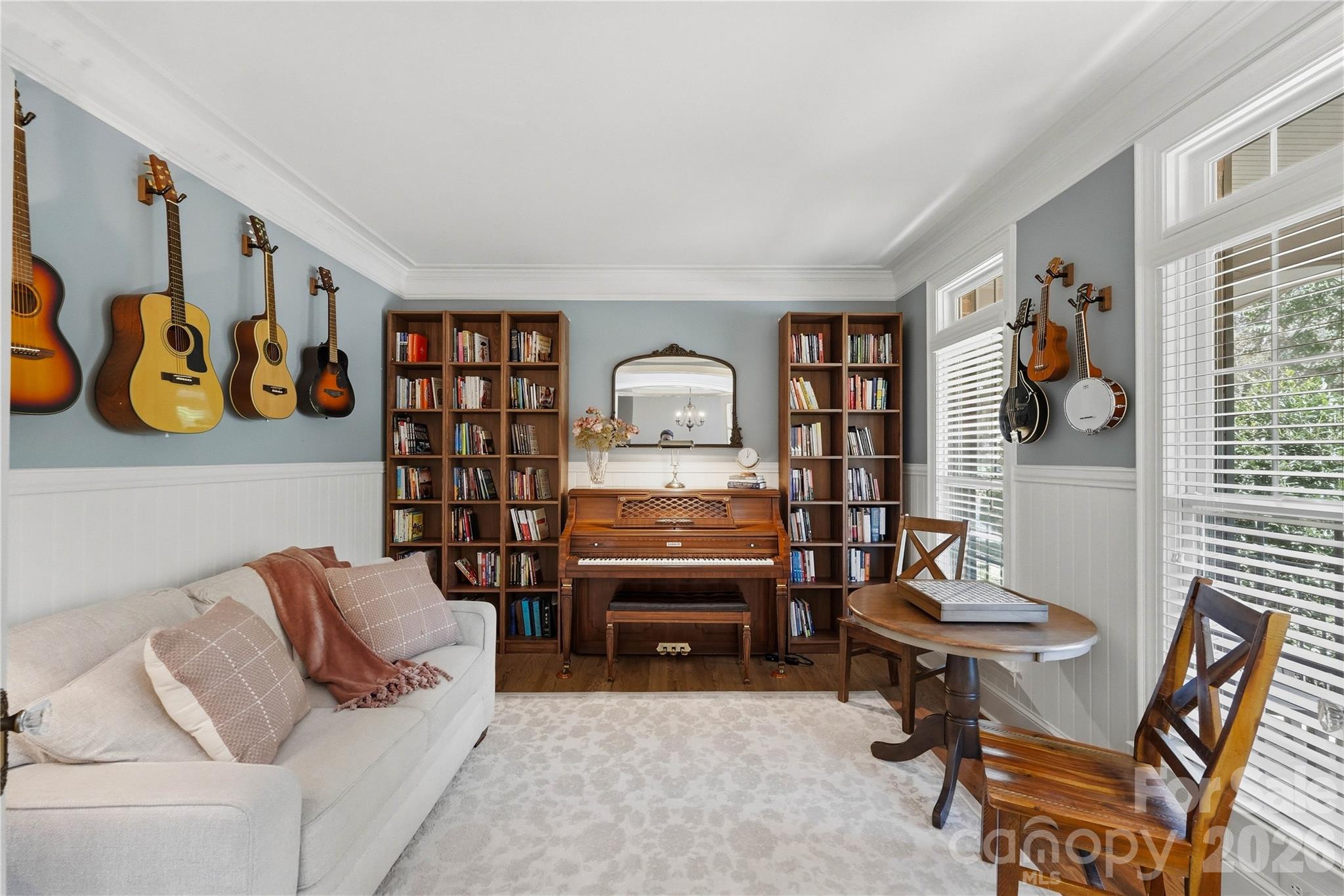 main property photo 5