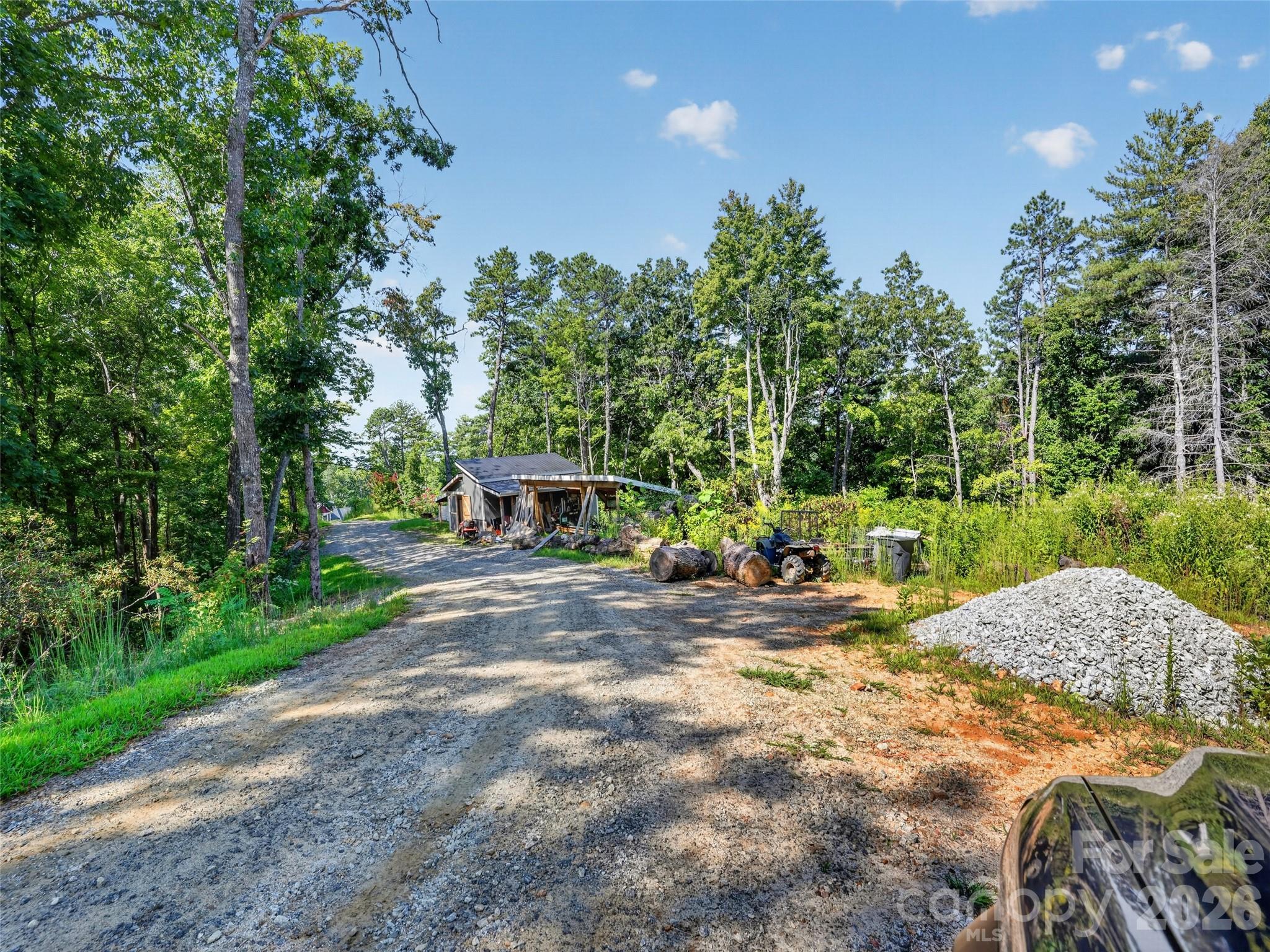 main property photo 8
