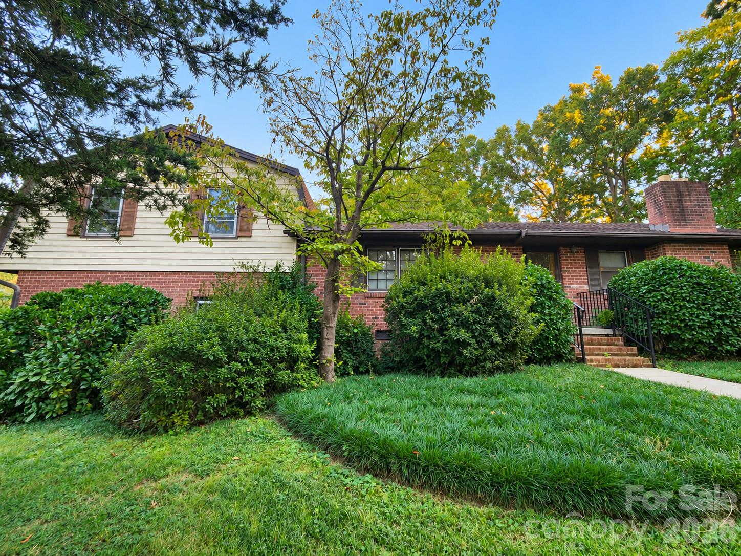main property photo 0