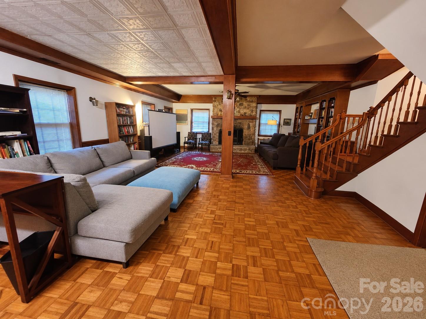main property photo 18