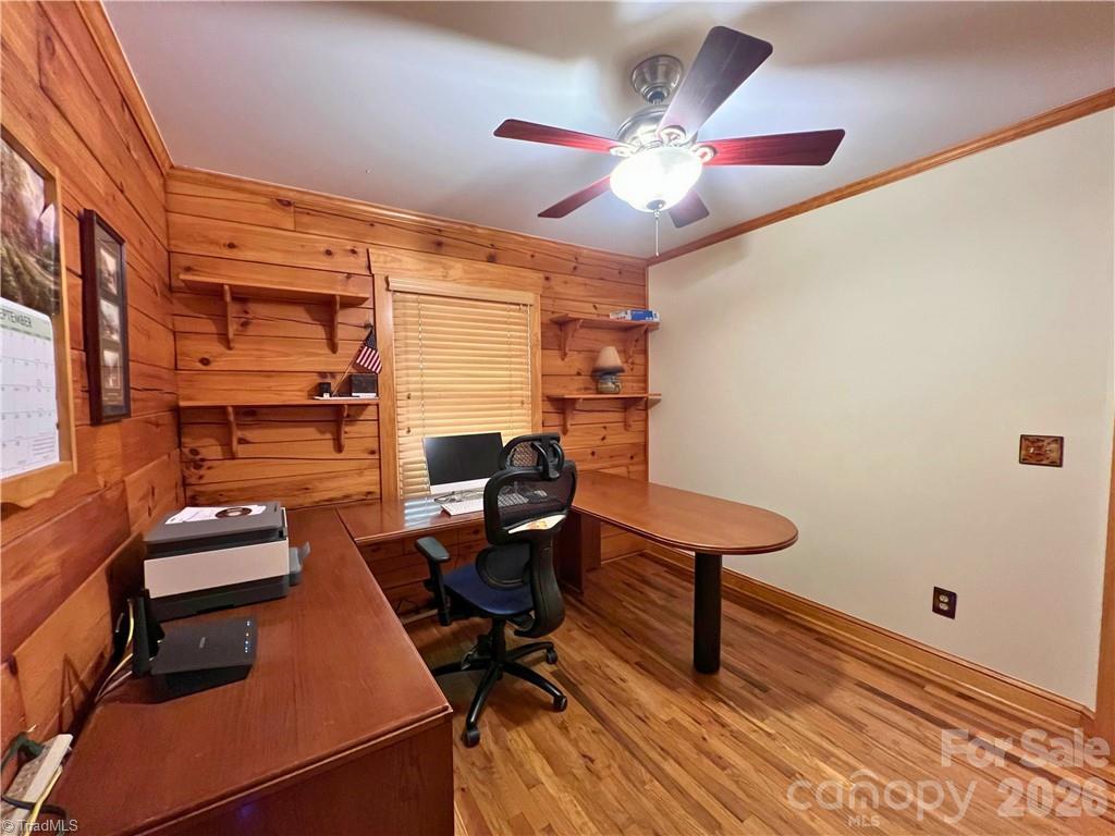main property photo 20
