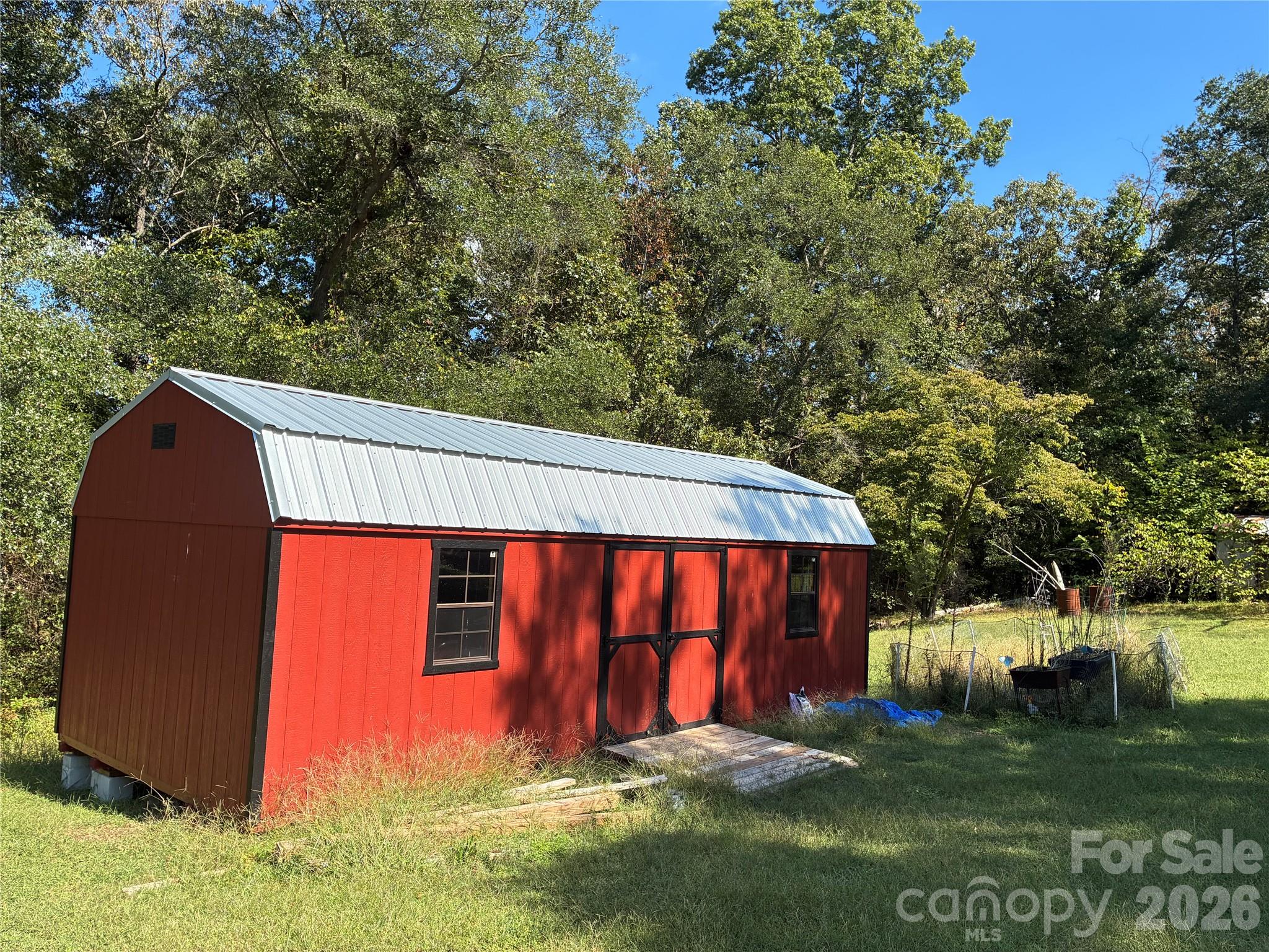 main property photo 20