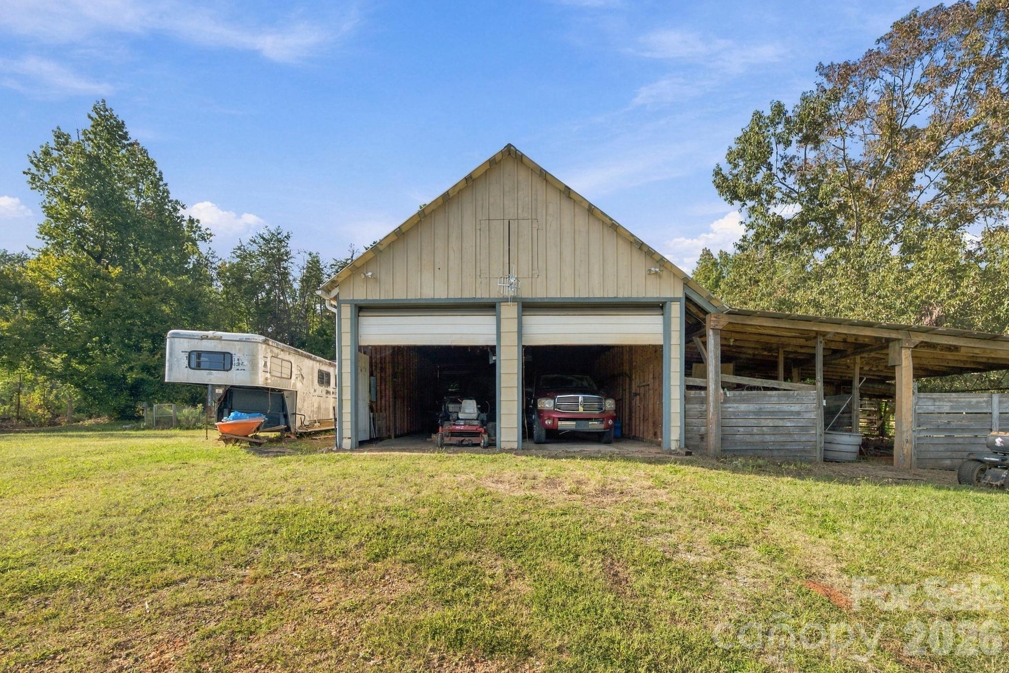 main property photo 30