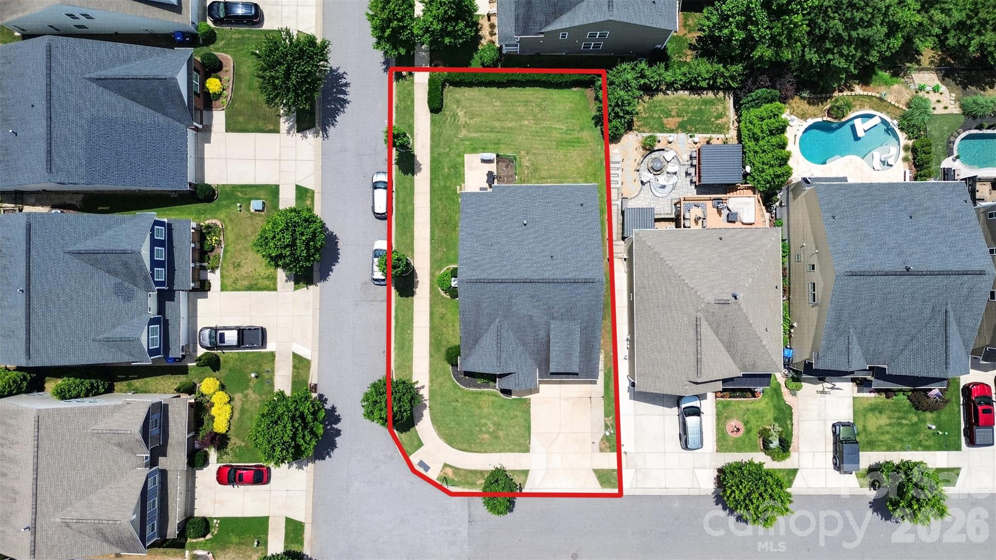main property photo 40