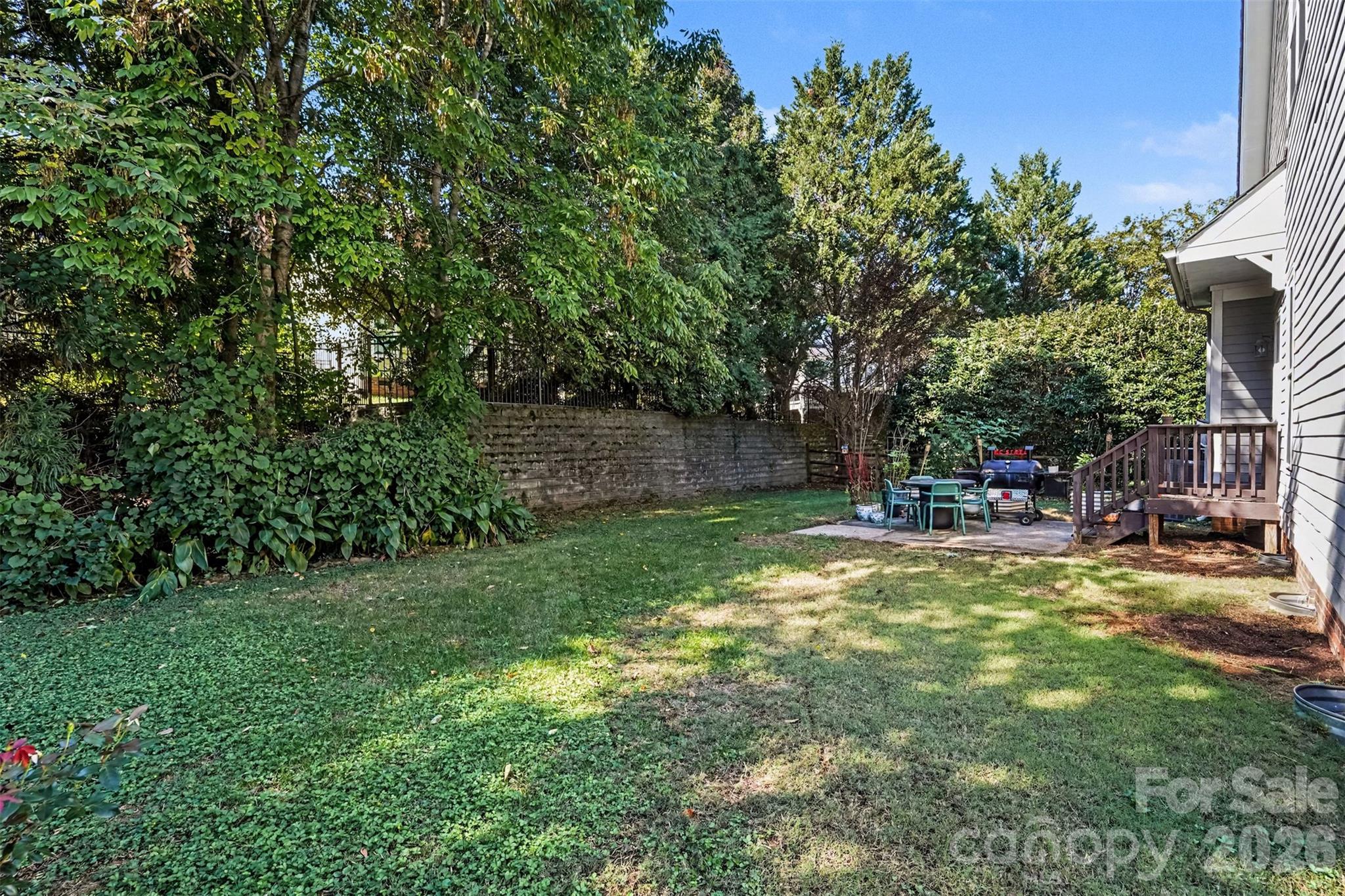 main property photo 23
