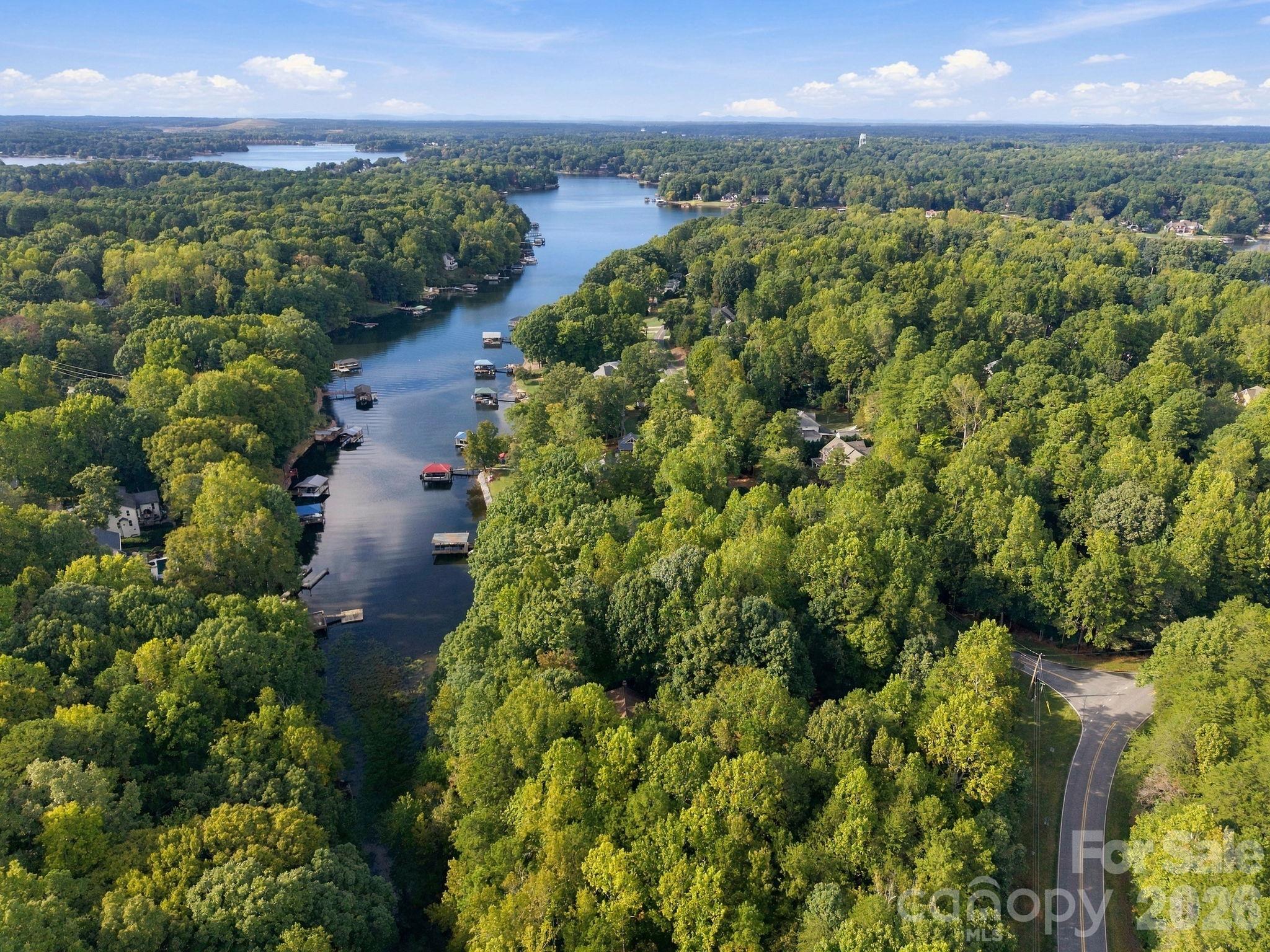 main property photo 9