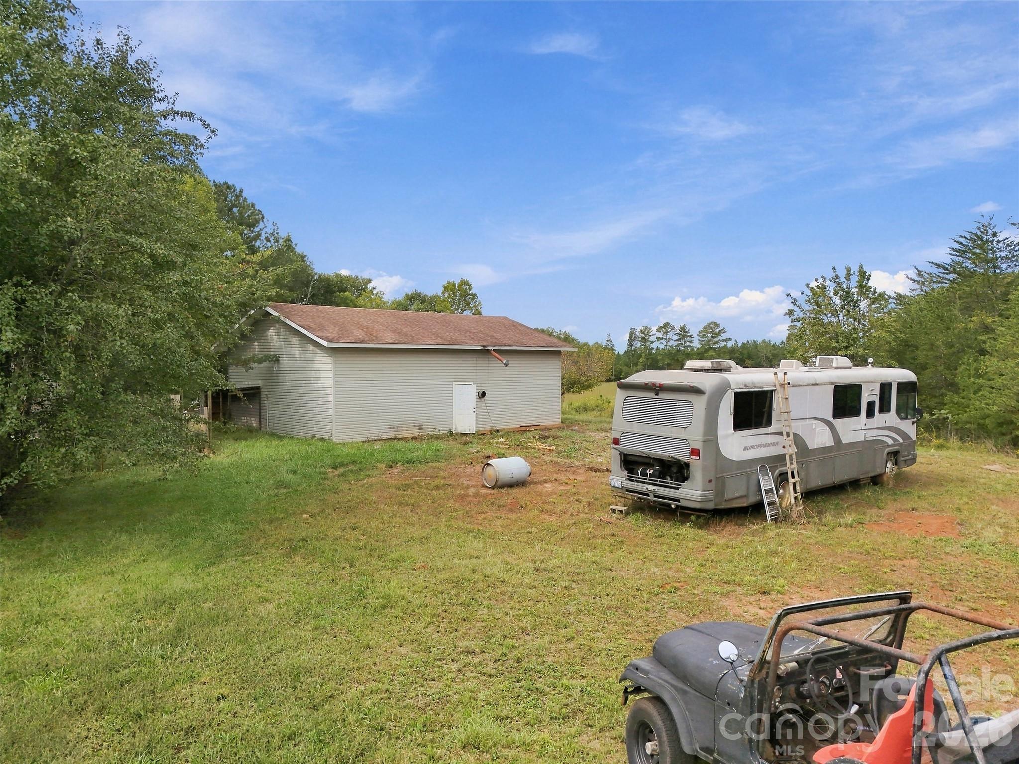 main property photo 27