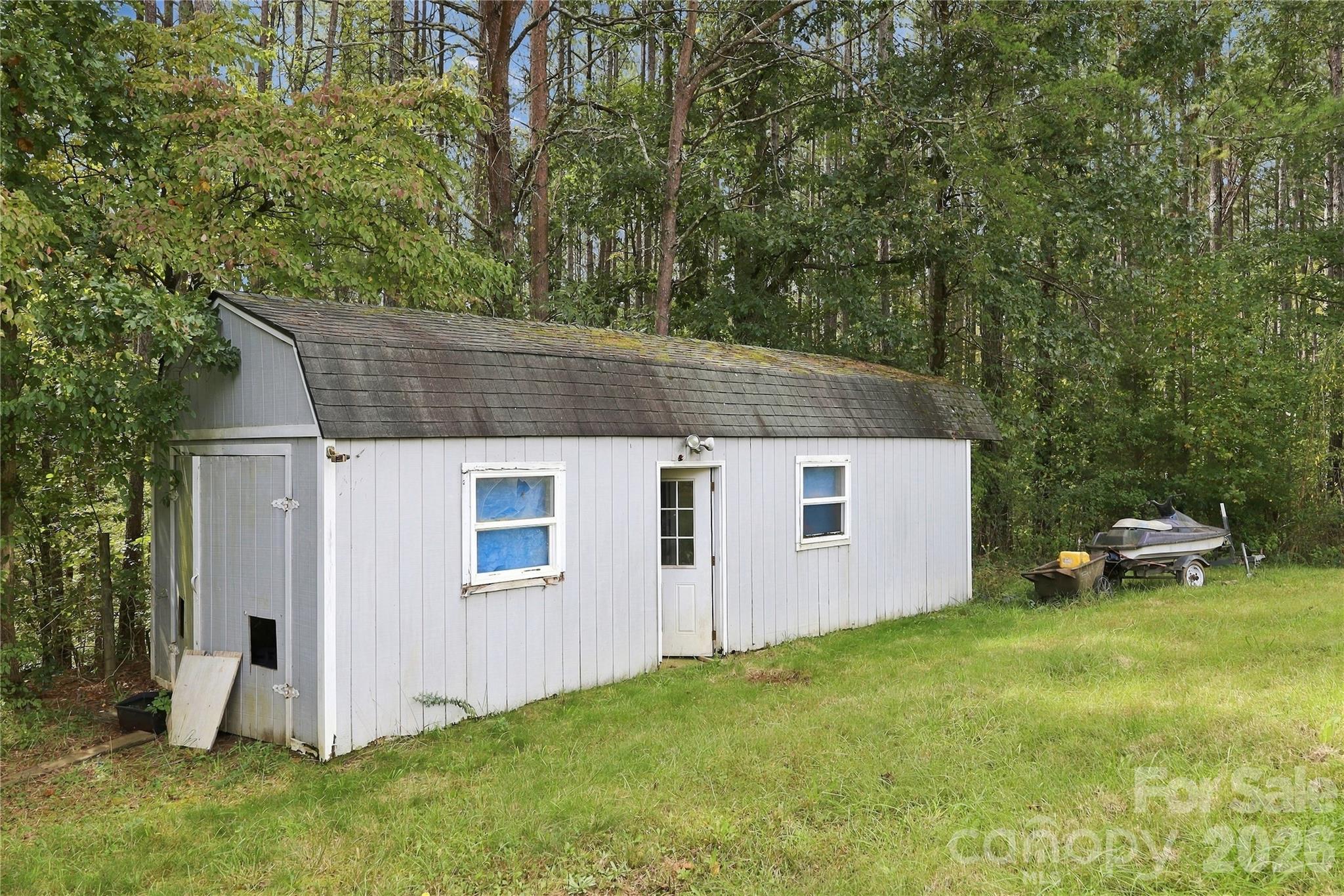 main property photo 37