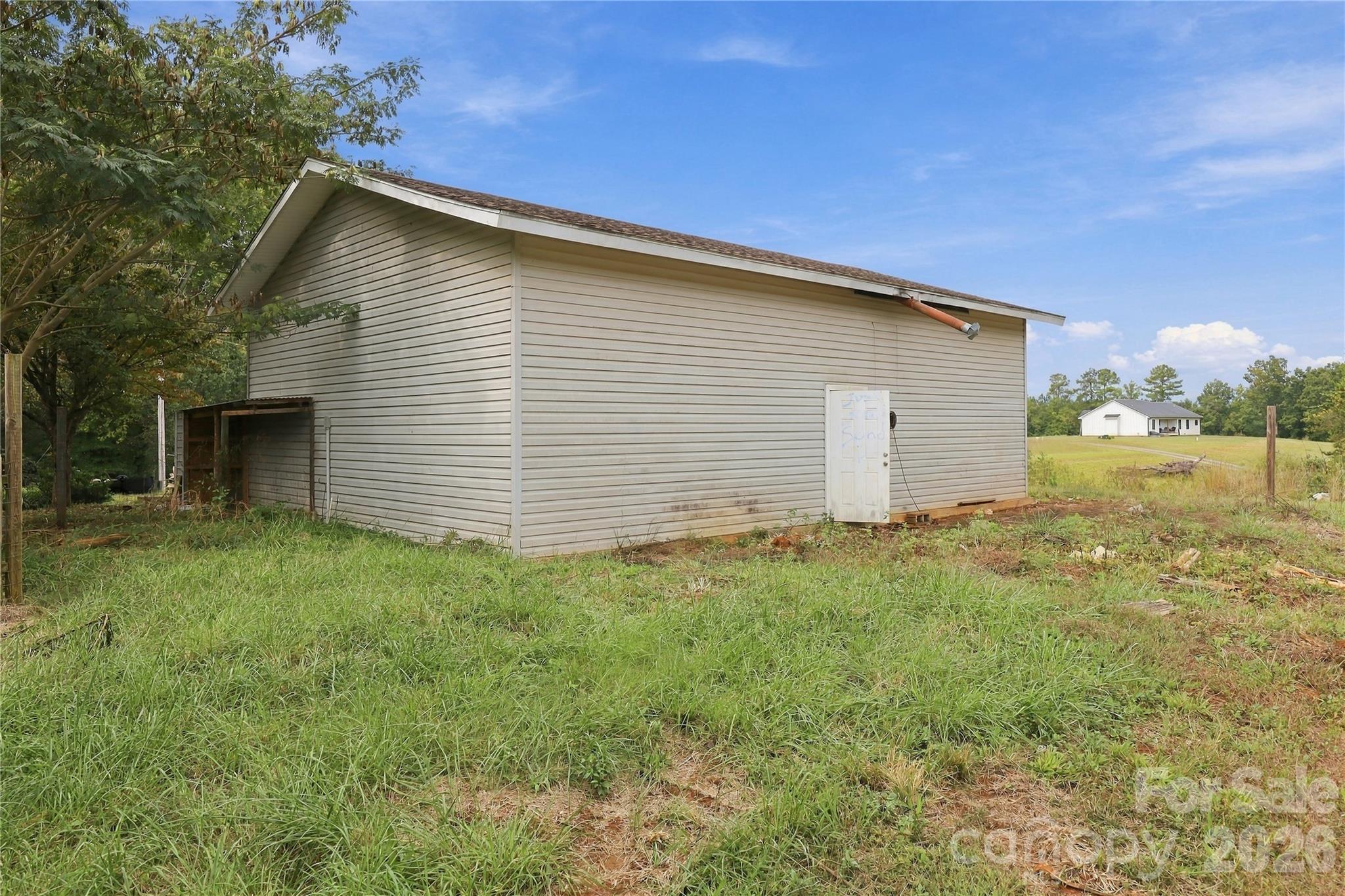 main property photo 39