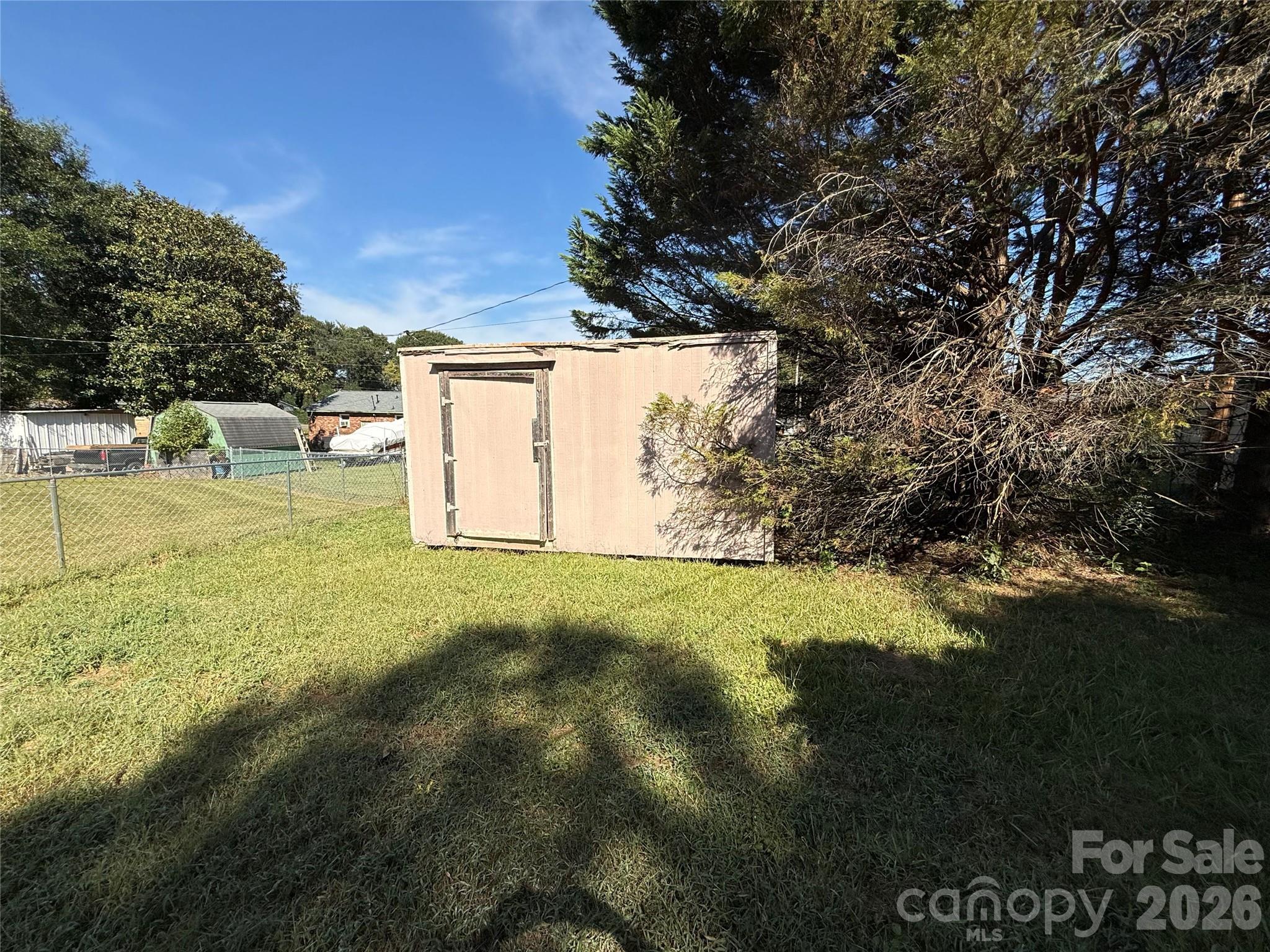 main property photo 25