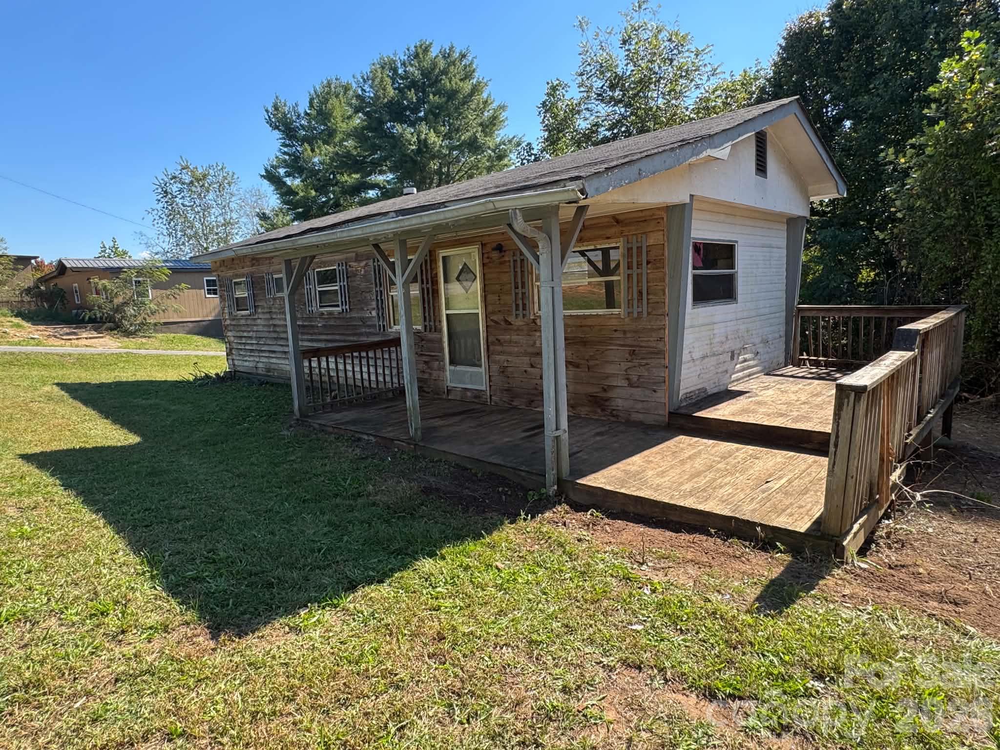main property photo 22