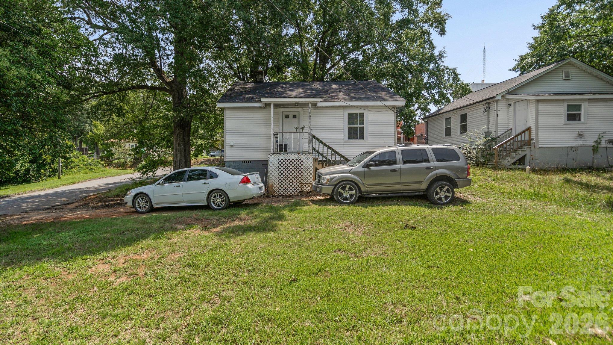 main property photo 28
