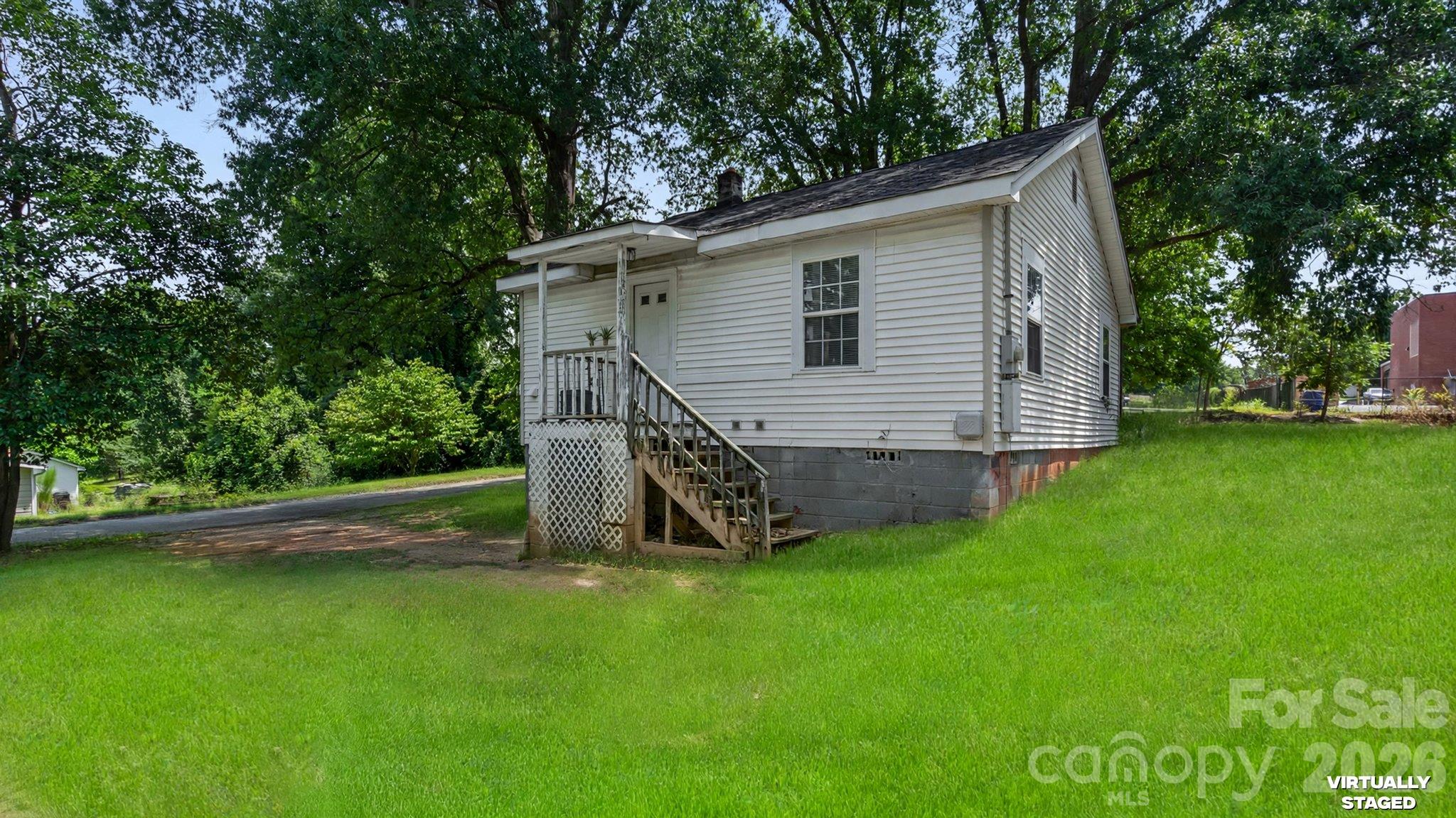main property photo 32