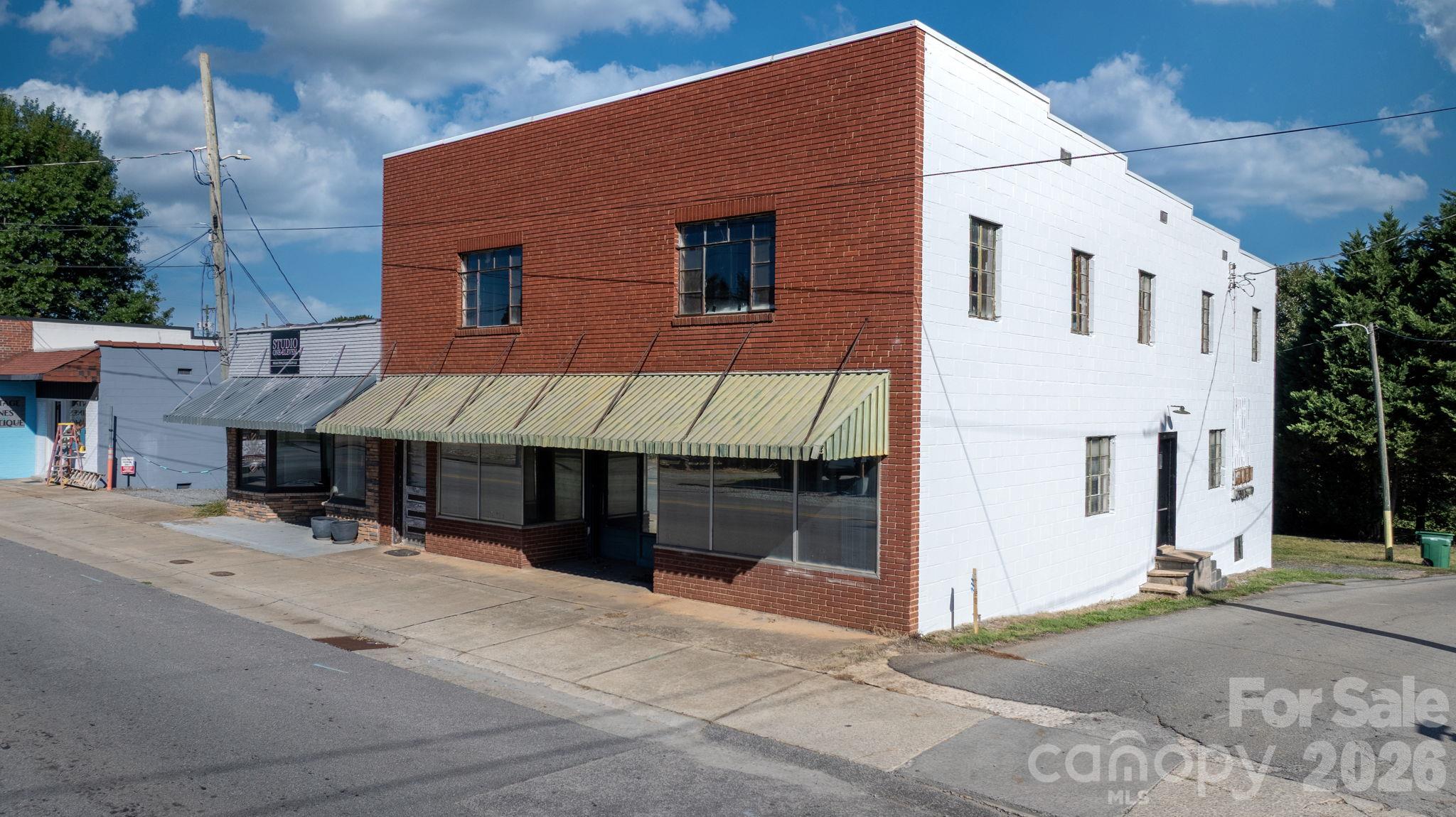 main property photo 40
