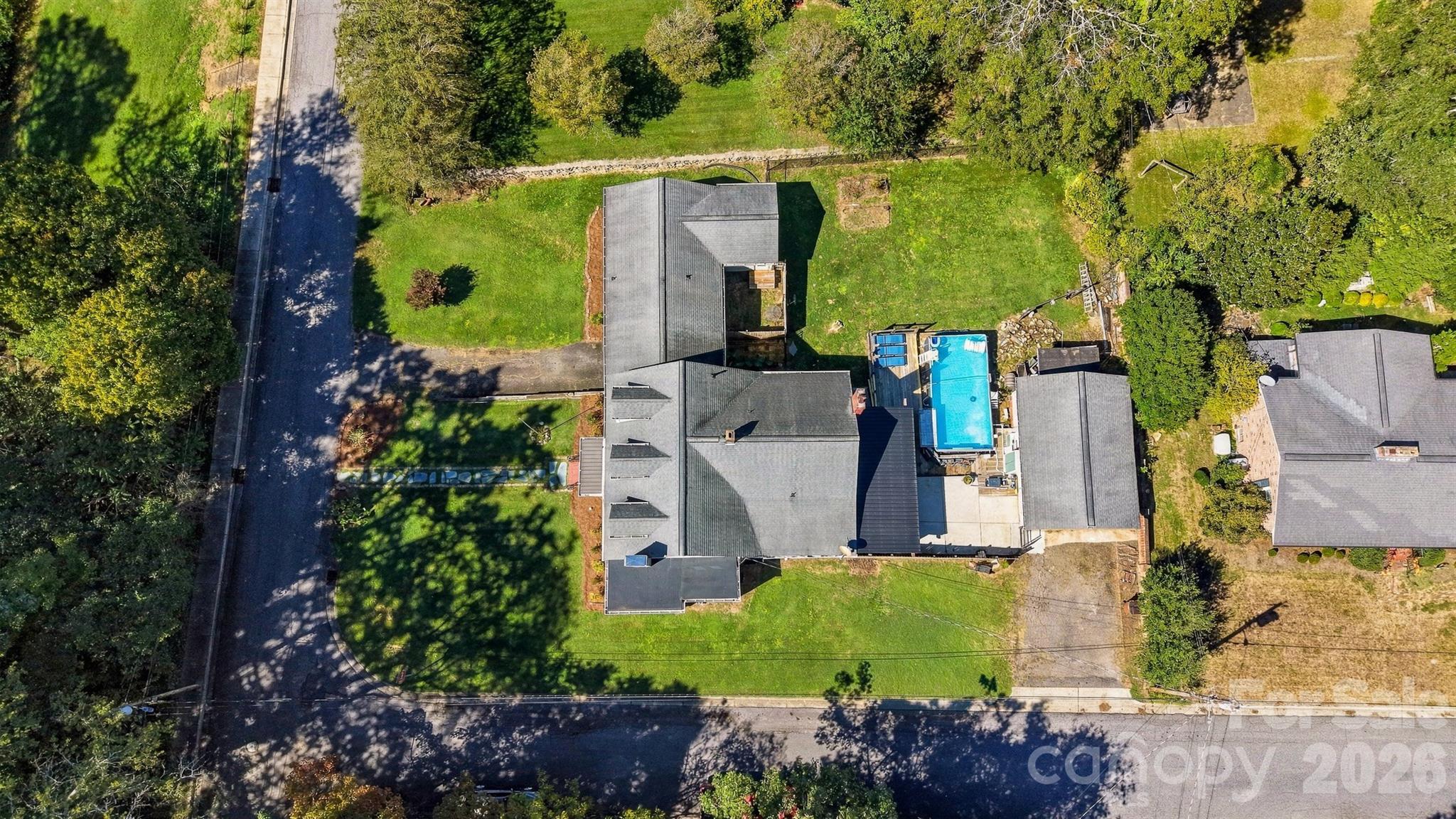 main property photo 34