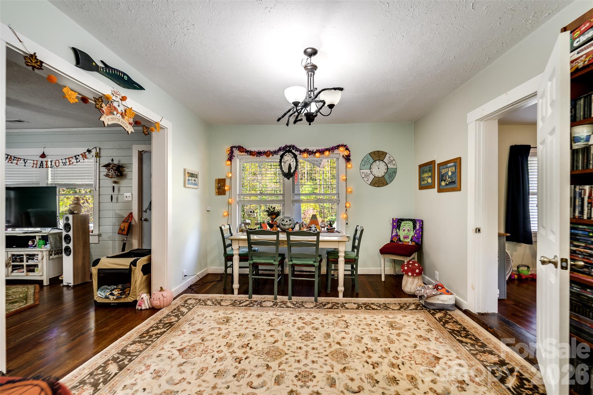 main property photo 9