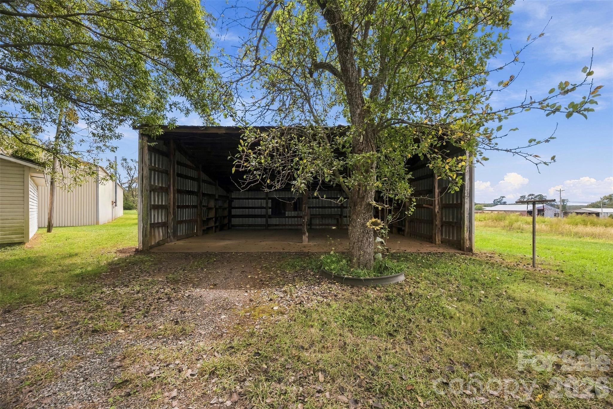 main property photo 43