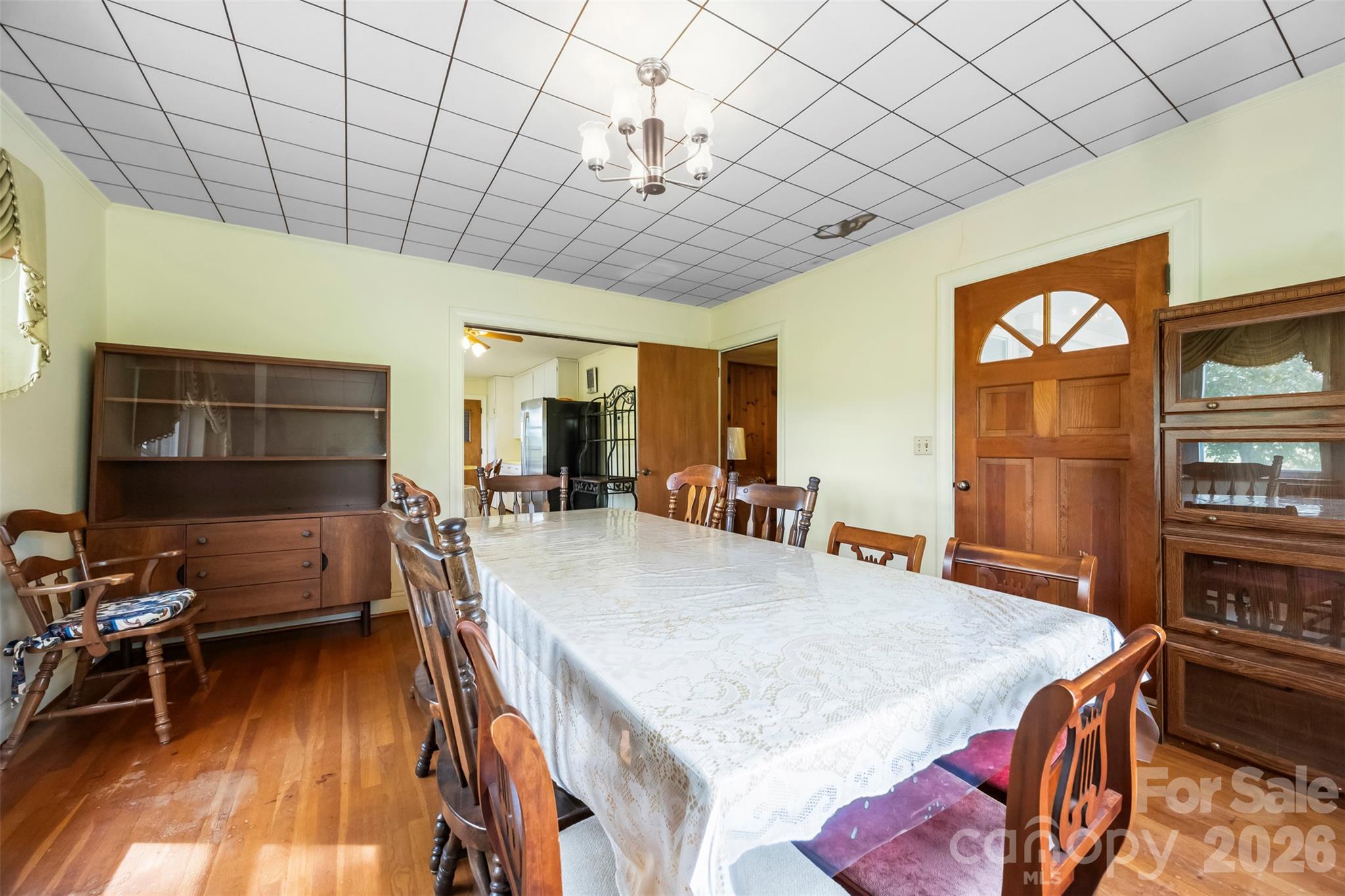 main property photo 8
