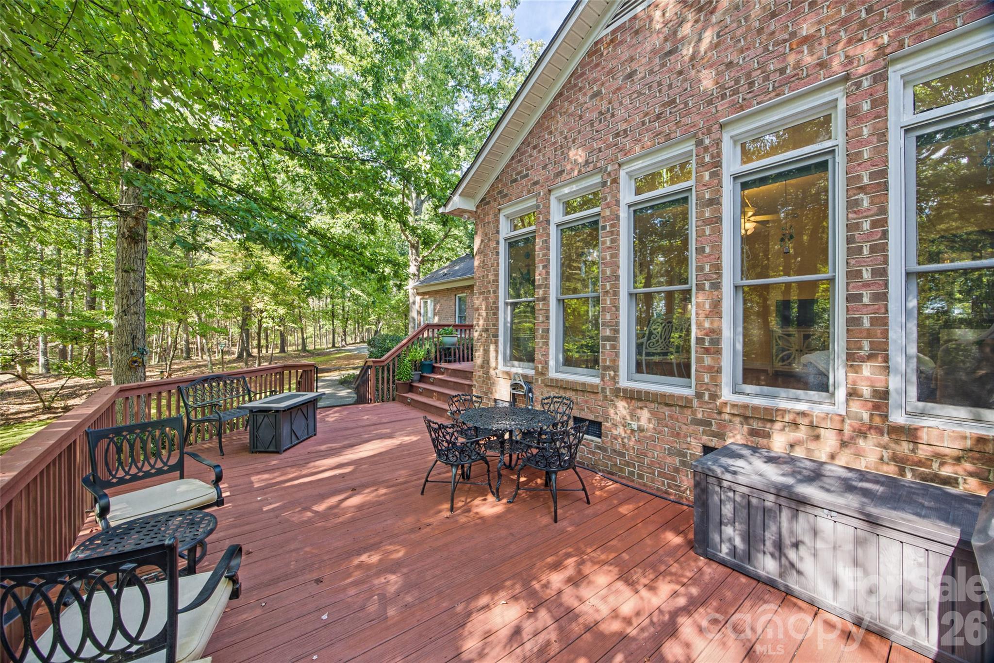 main property photo 31