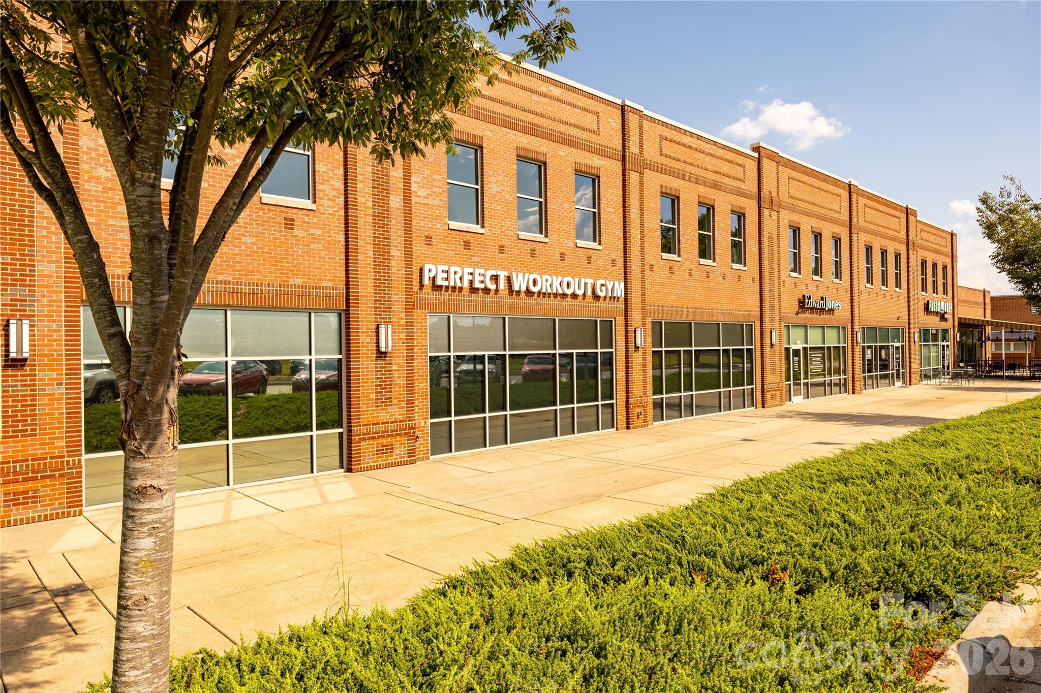 main property photo 38
