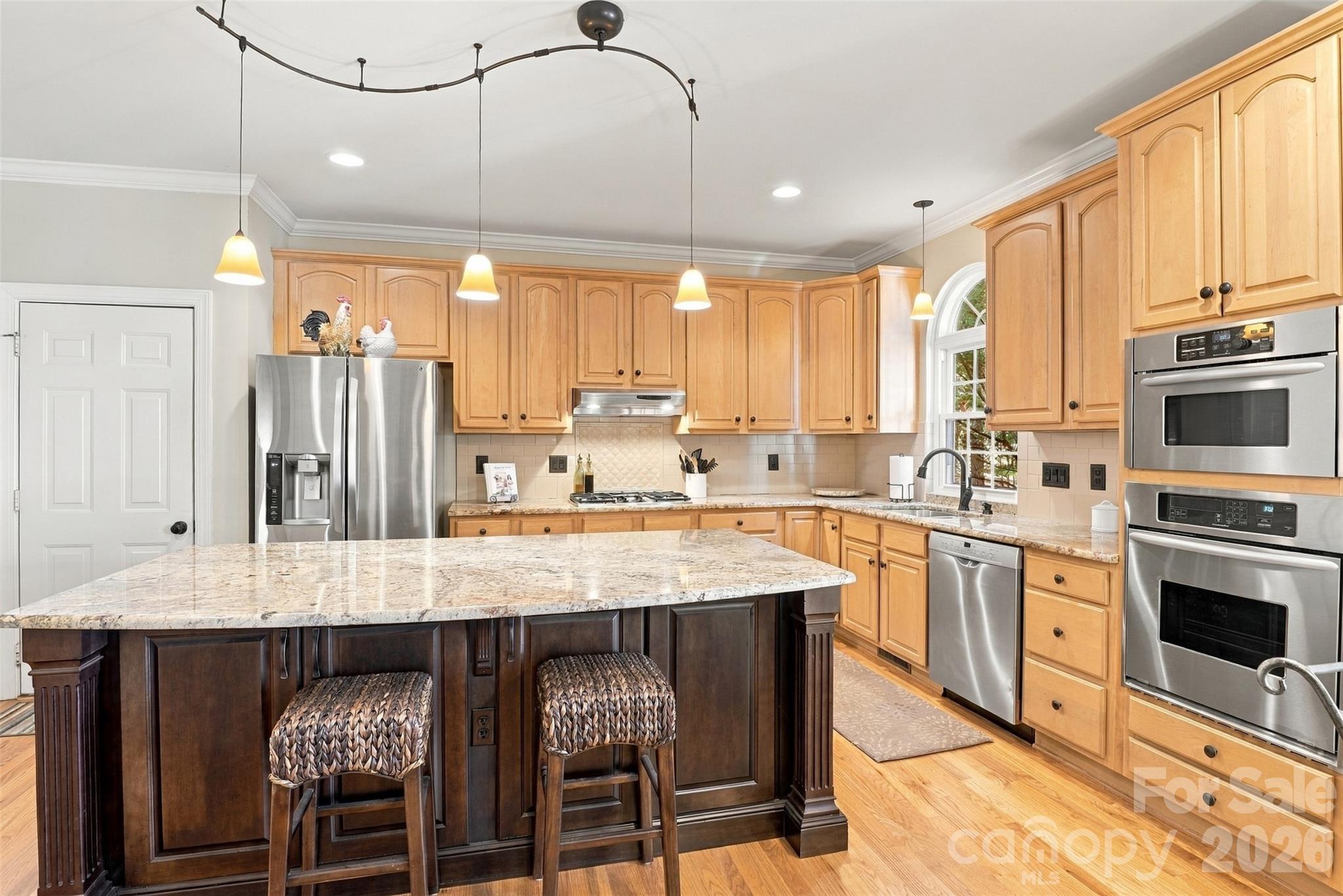 main property photo 11