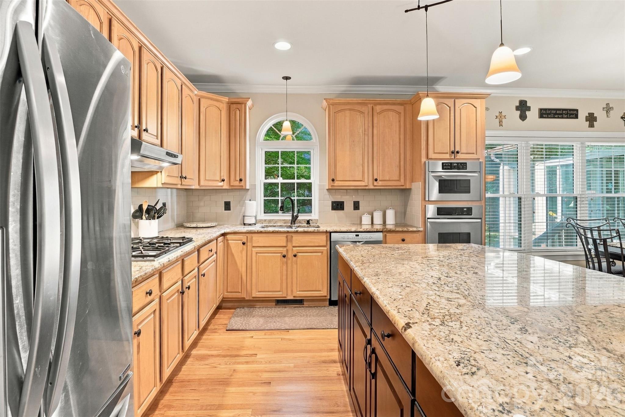 main property photo 12