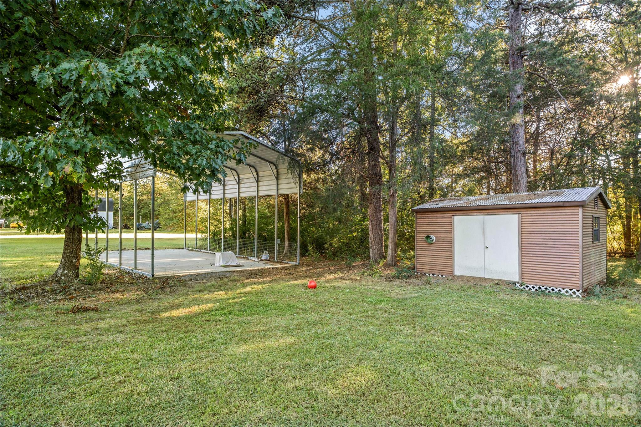 main property photo 8