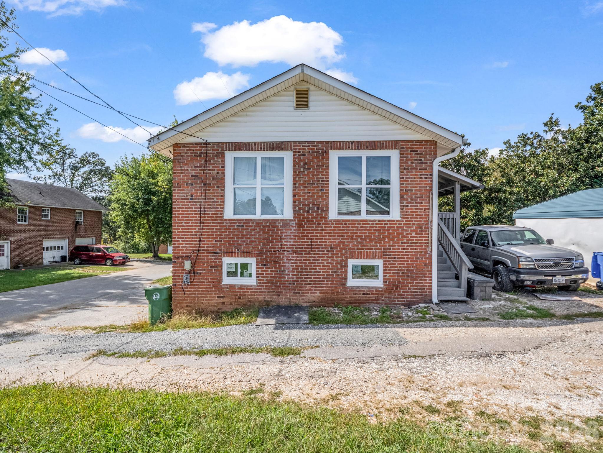 main property photo 34