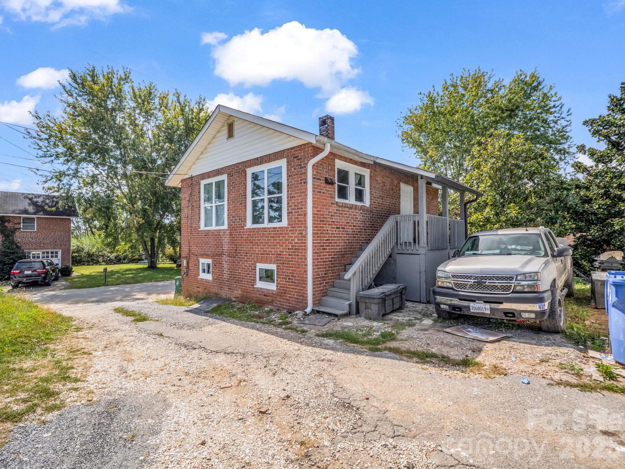 main property photo 35