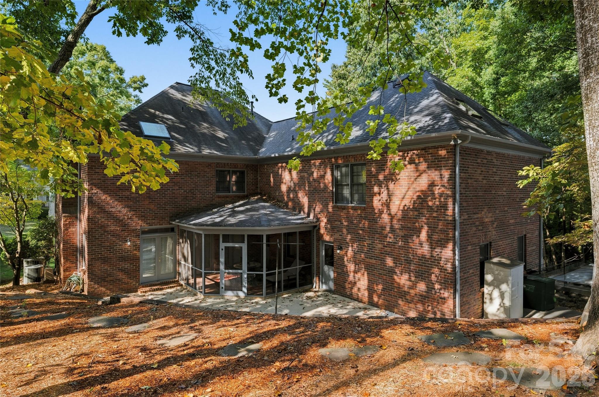 main property photo 27
