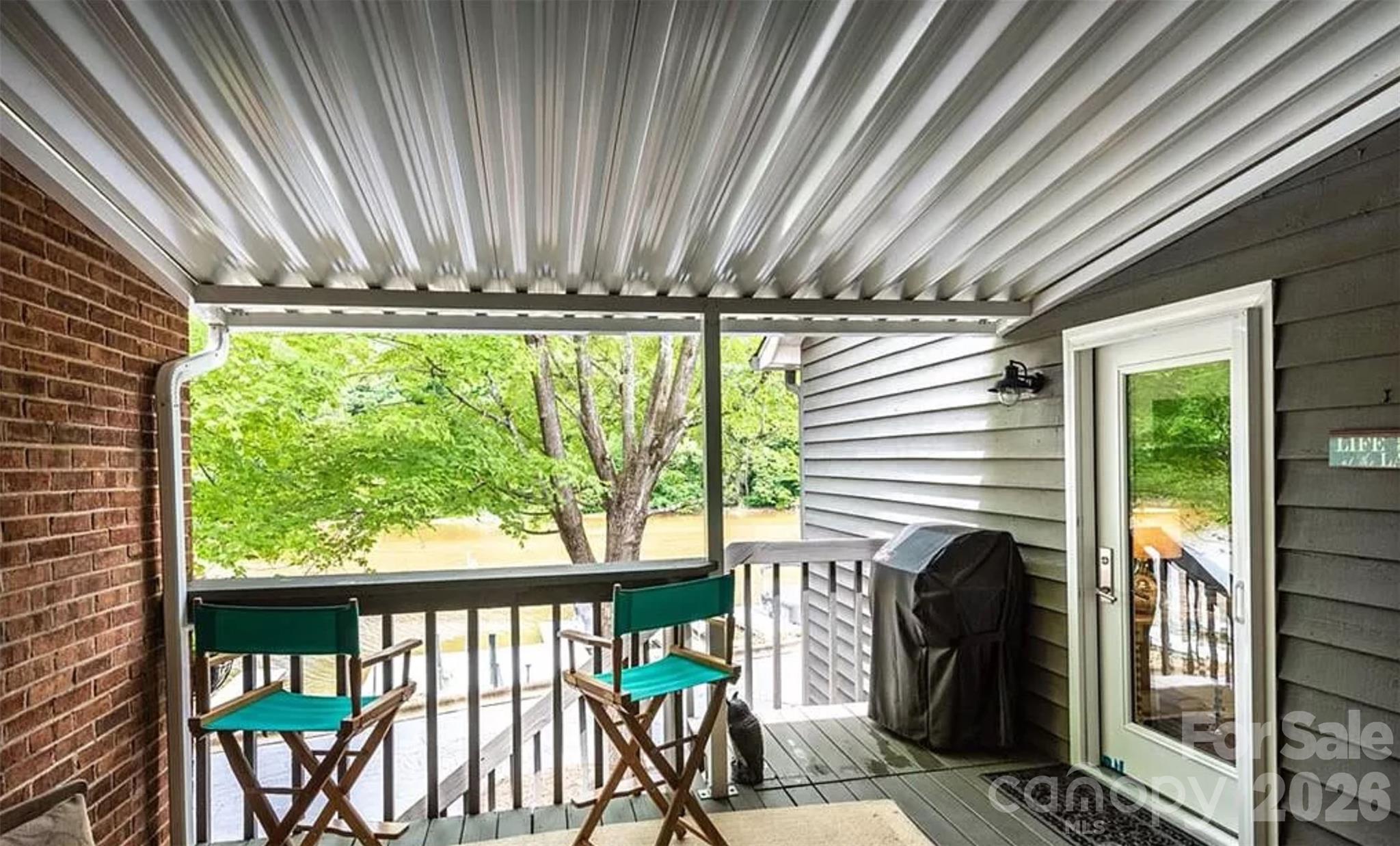 main property photo 30