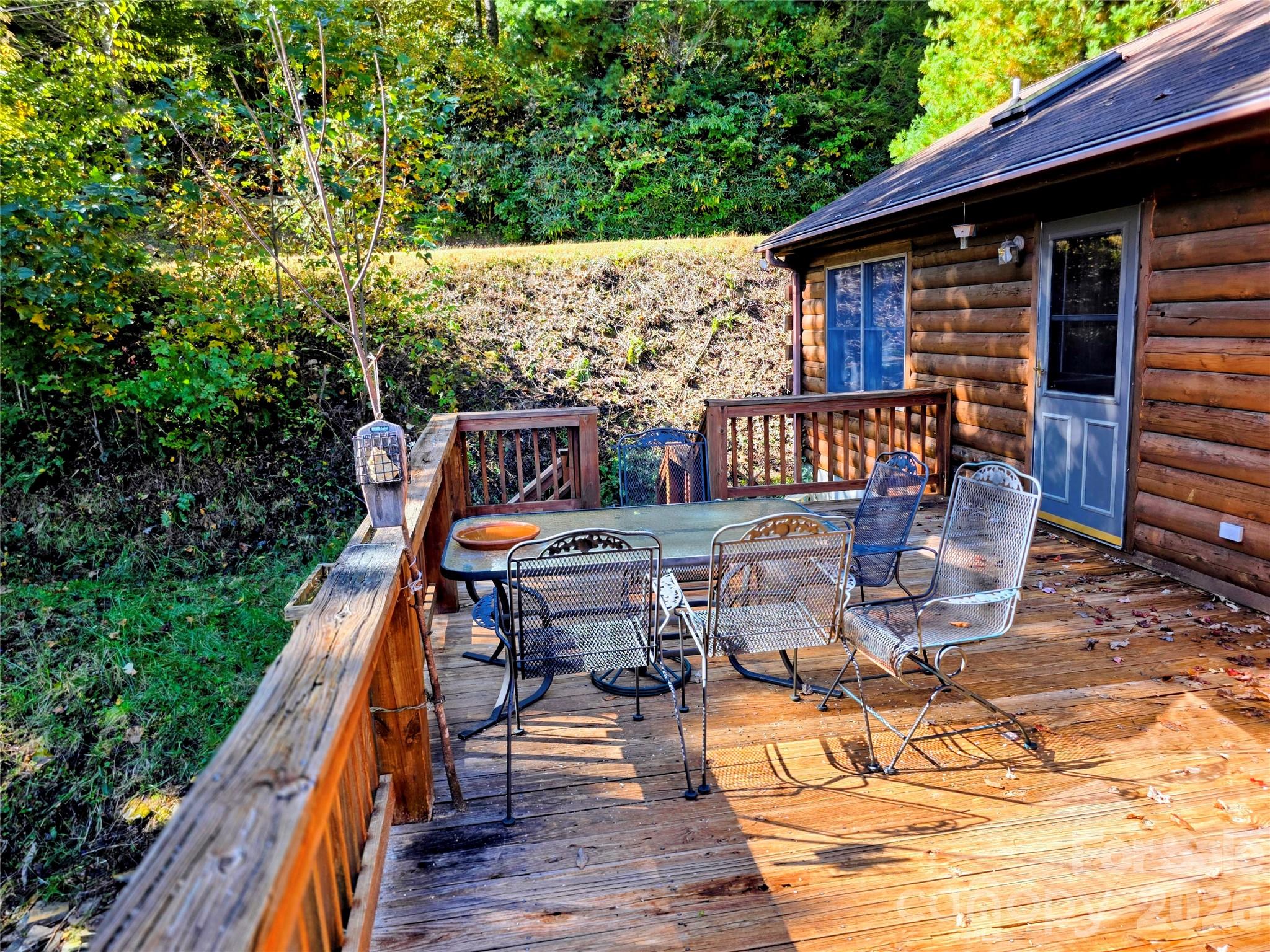main property photo 16