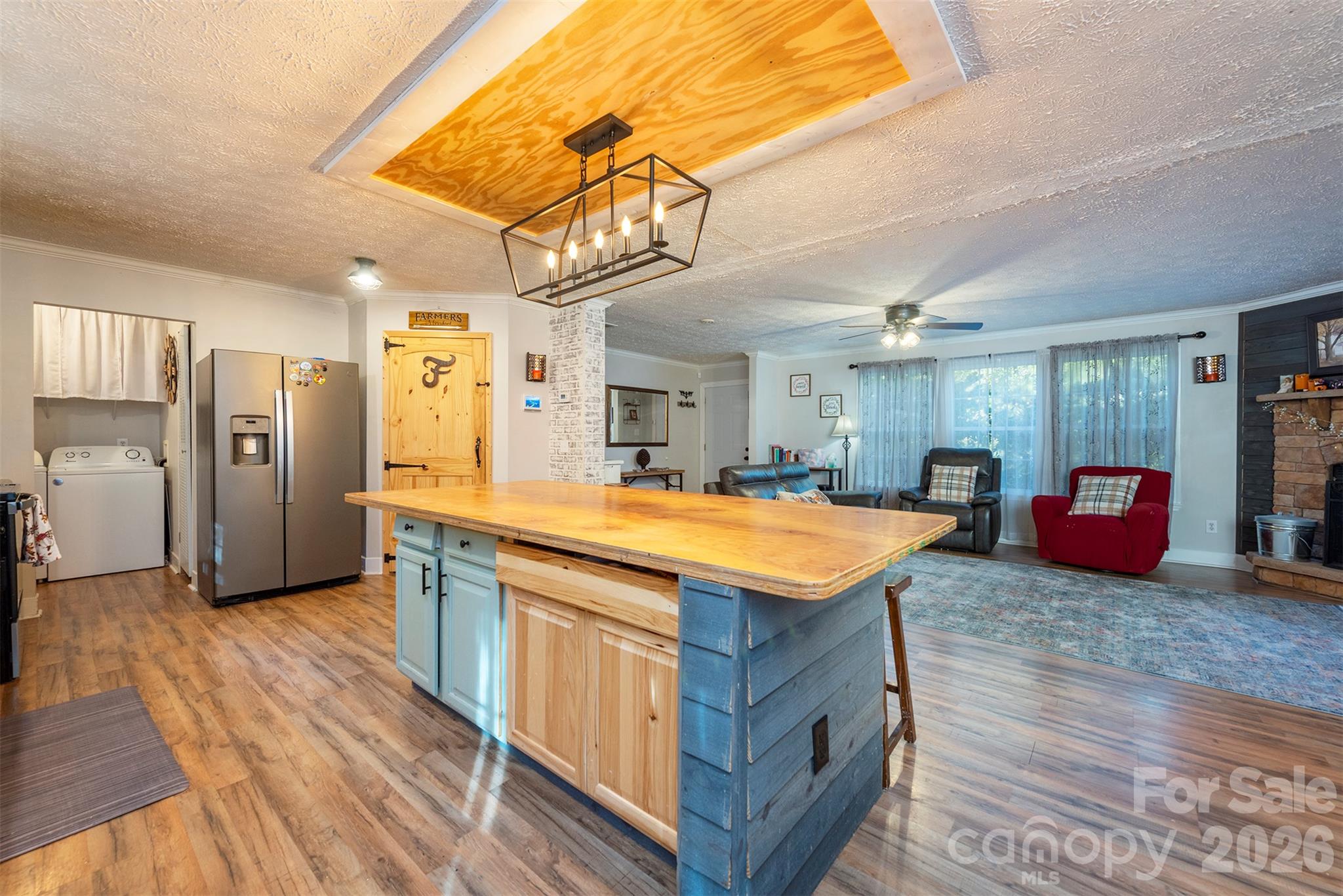 main property photo 11