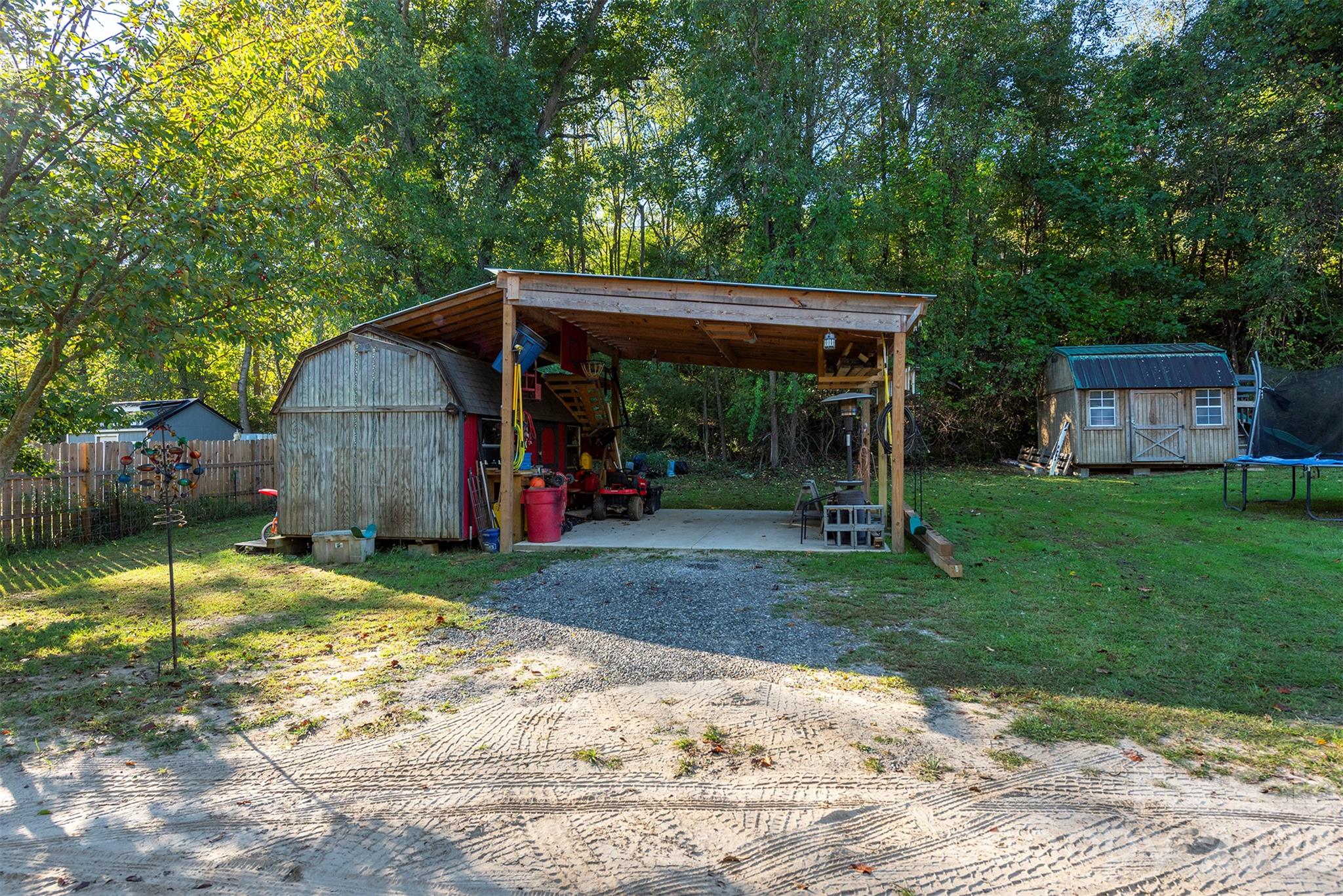 main property photo 33