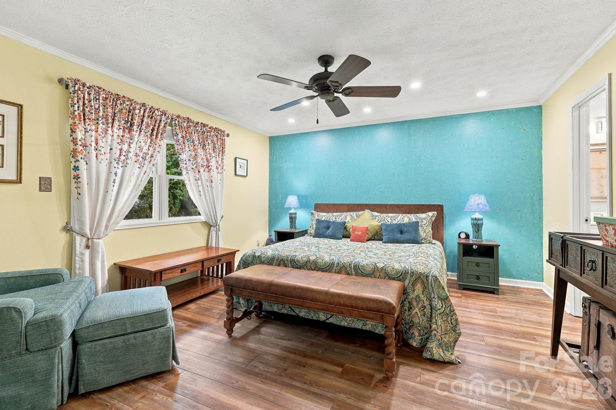 main property photo 26