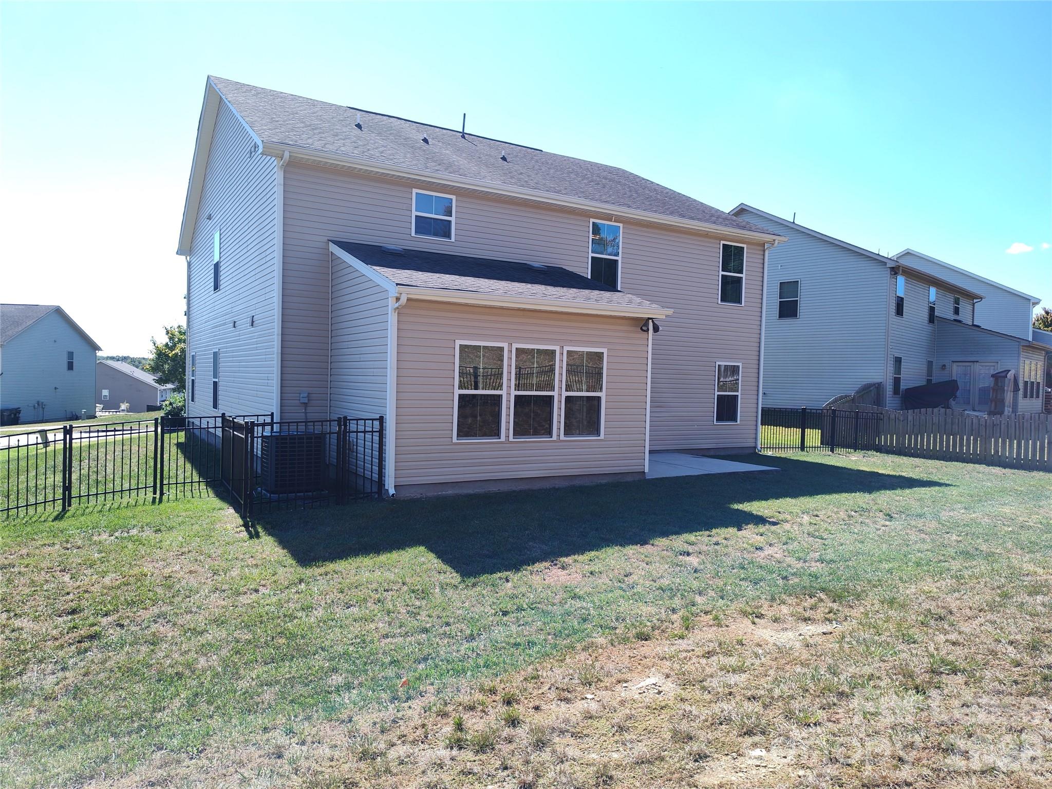 main property photo 39