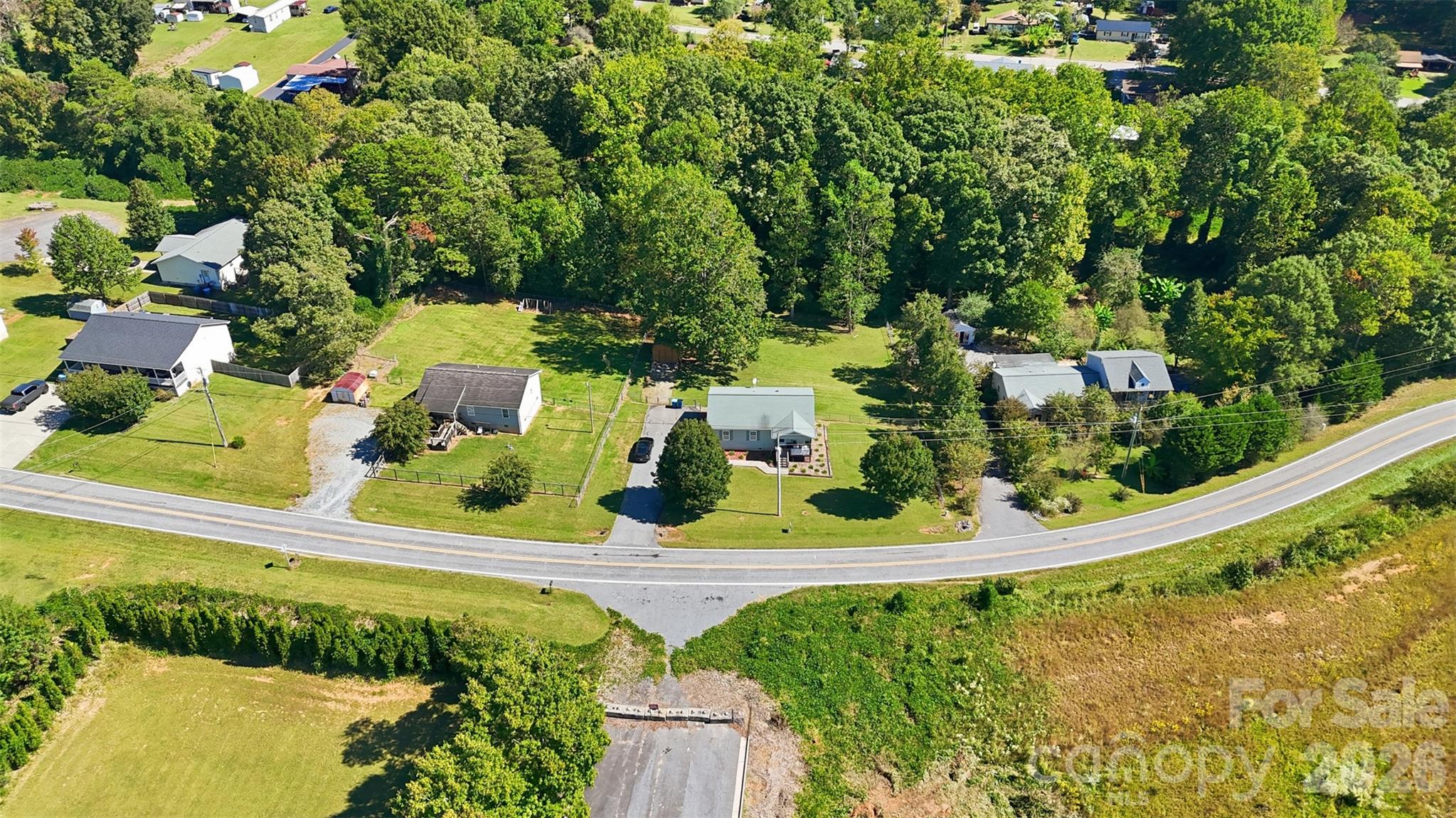 main property photo 11
