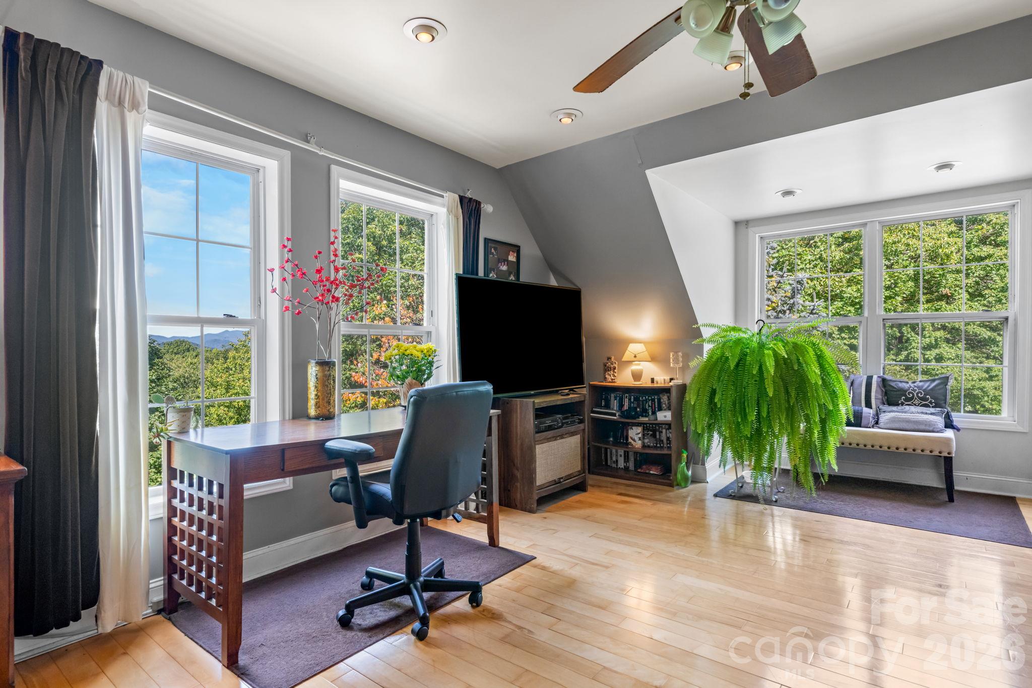 main property photo 29
