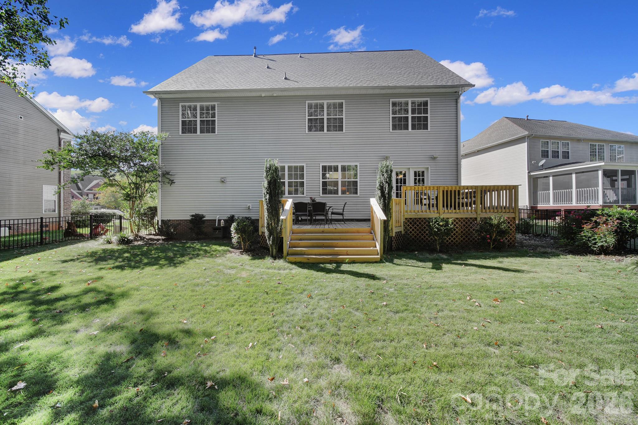 main property photo 28