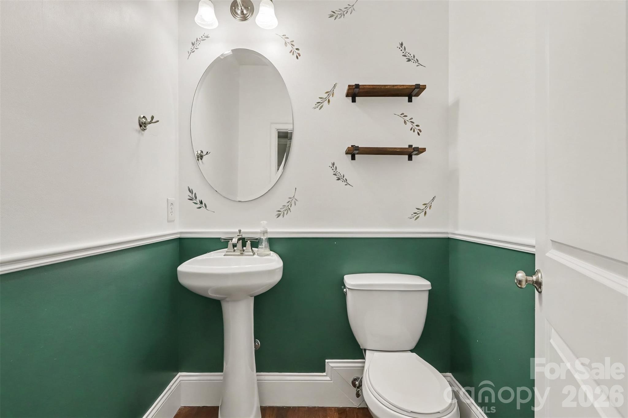 main property photo 11