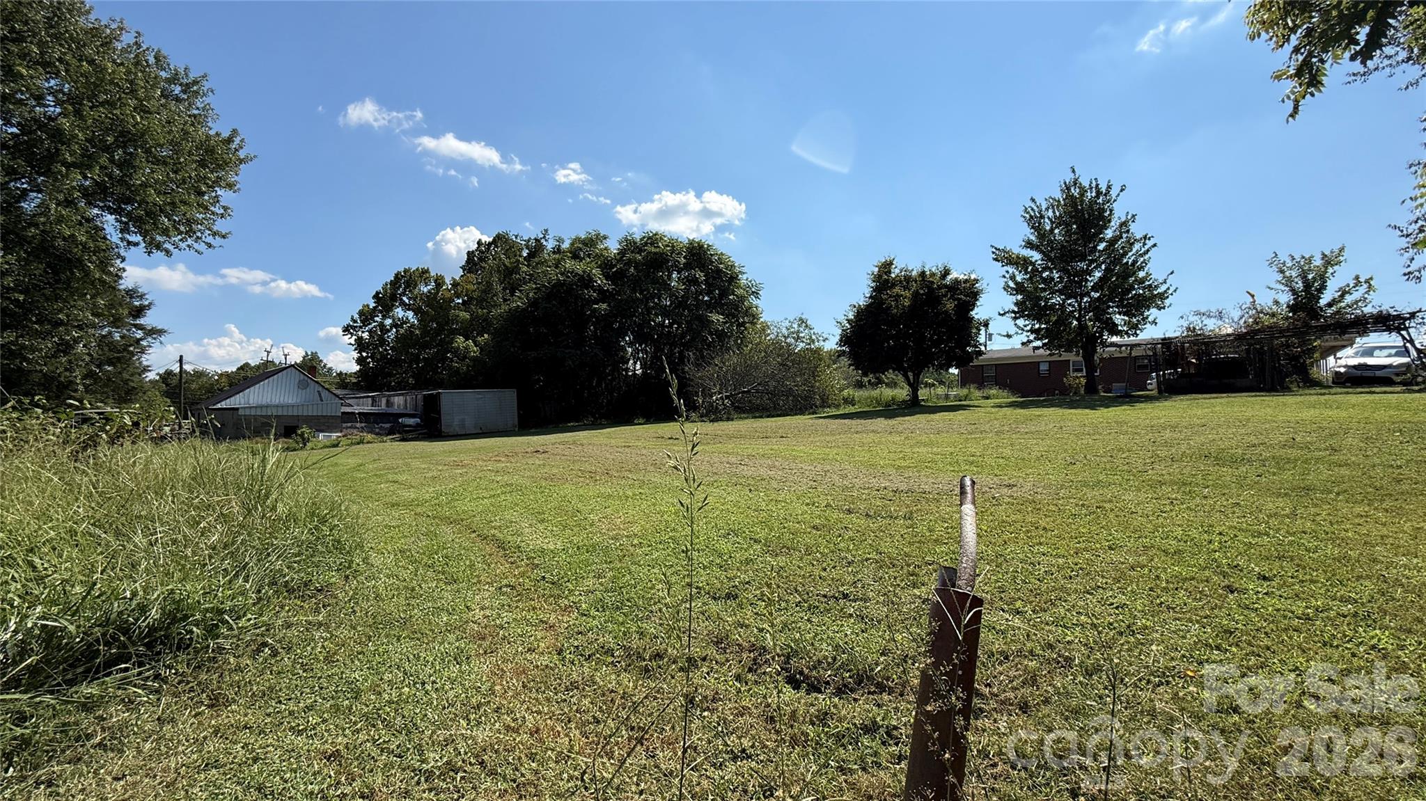 main property photo 10