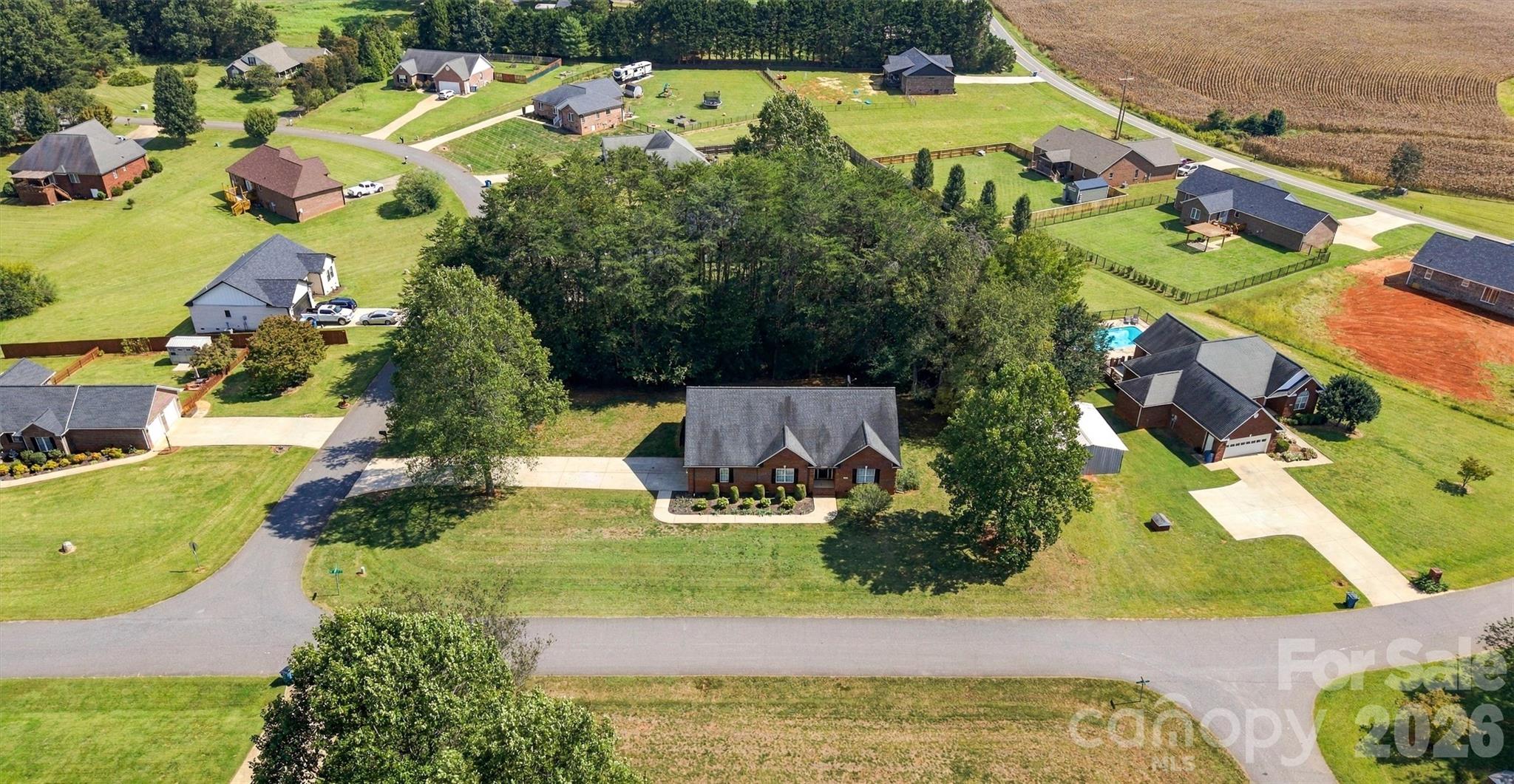 main property photo 11
