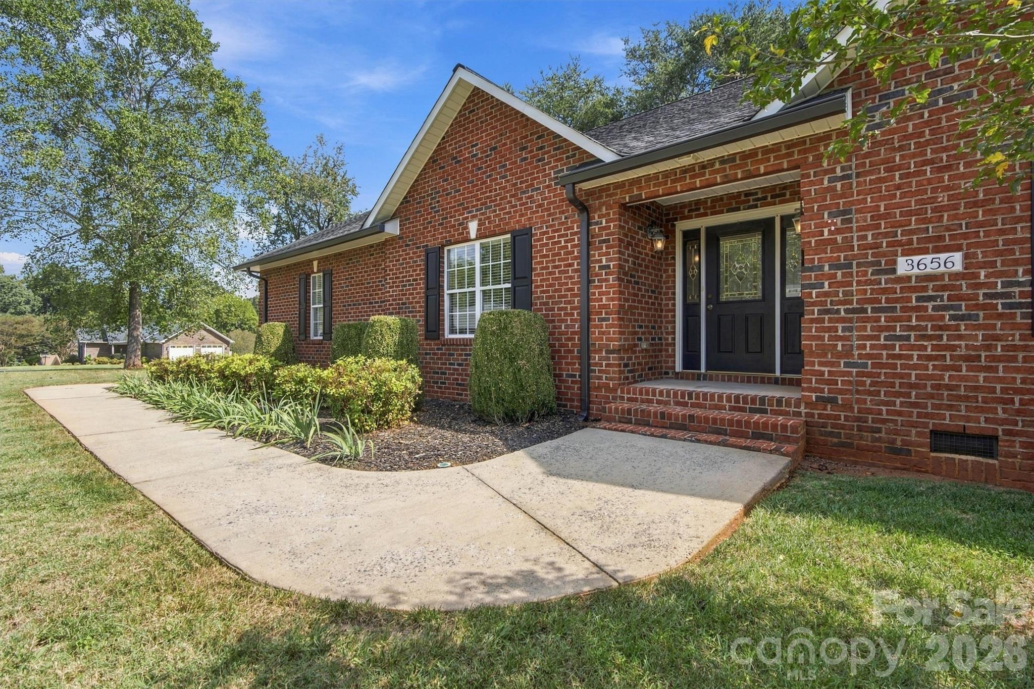 main property photo 40