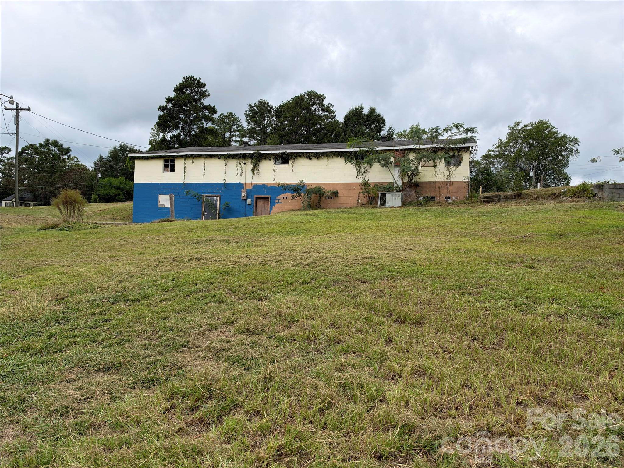 main property photo 4