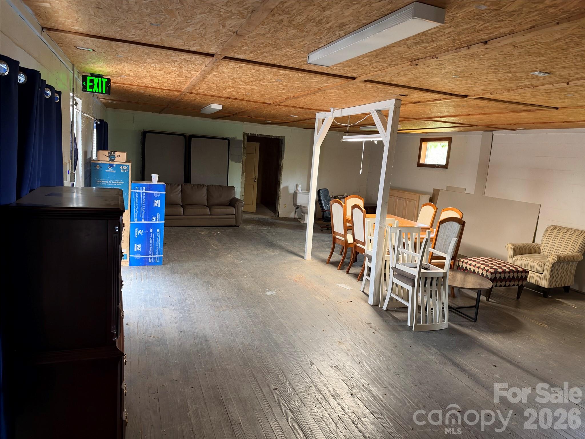 main property photo 7