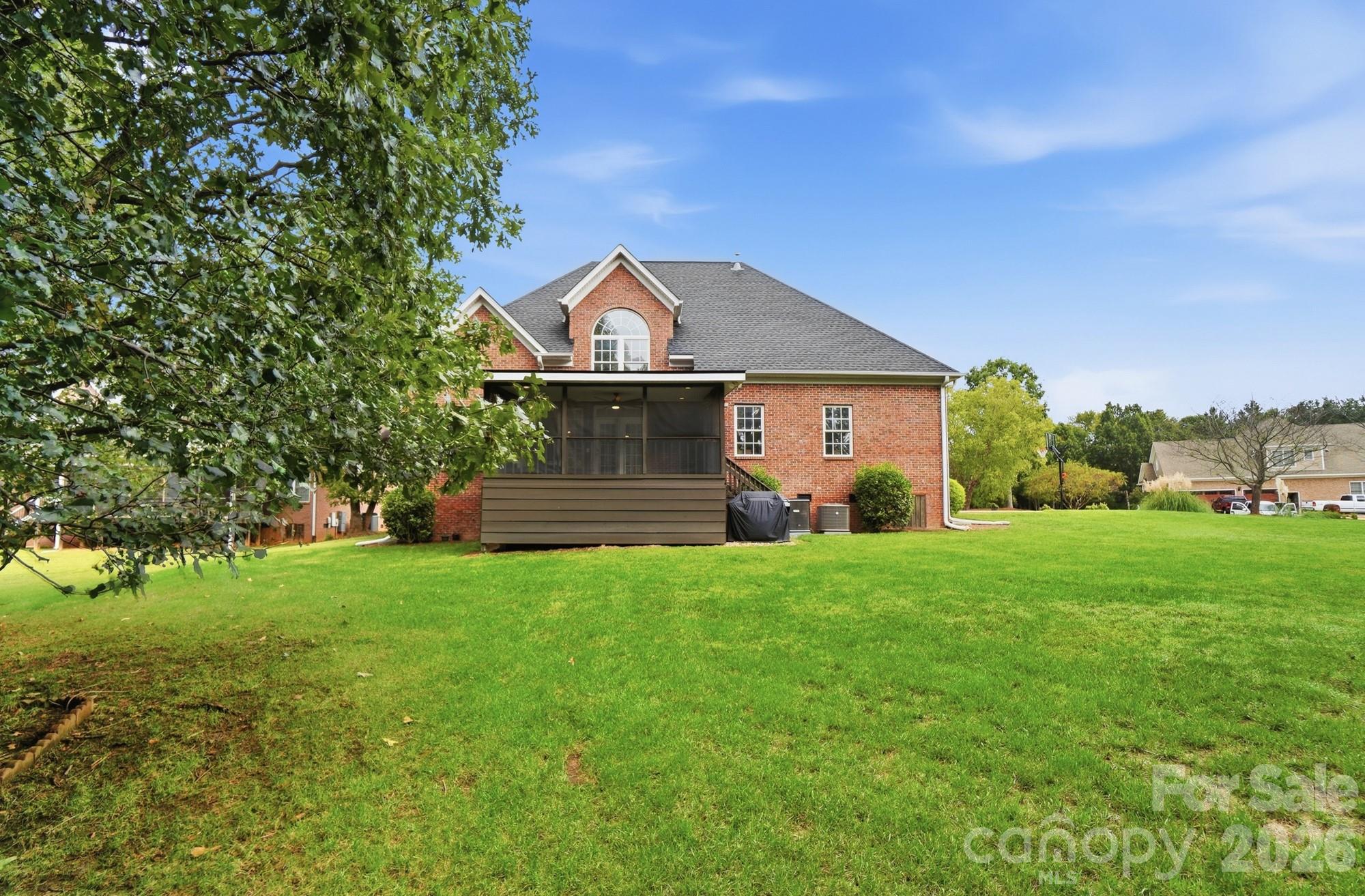 main property photo 45