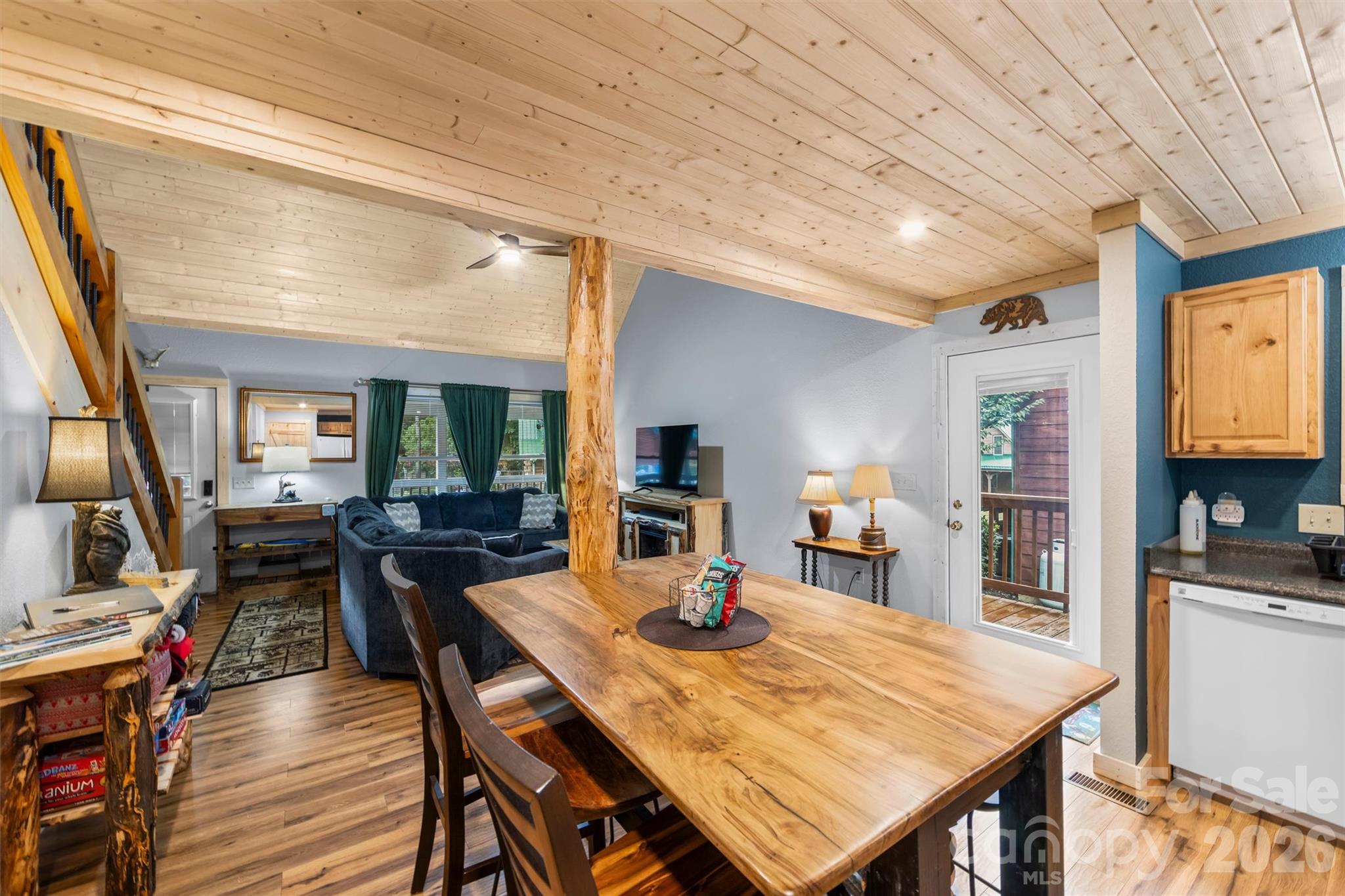 main property photo 11