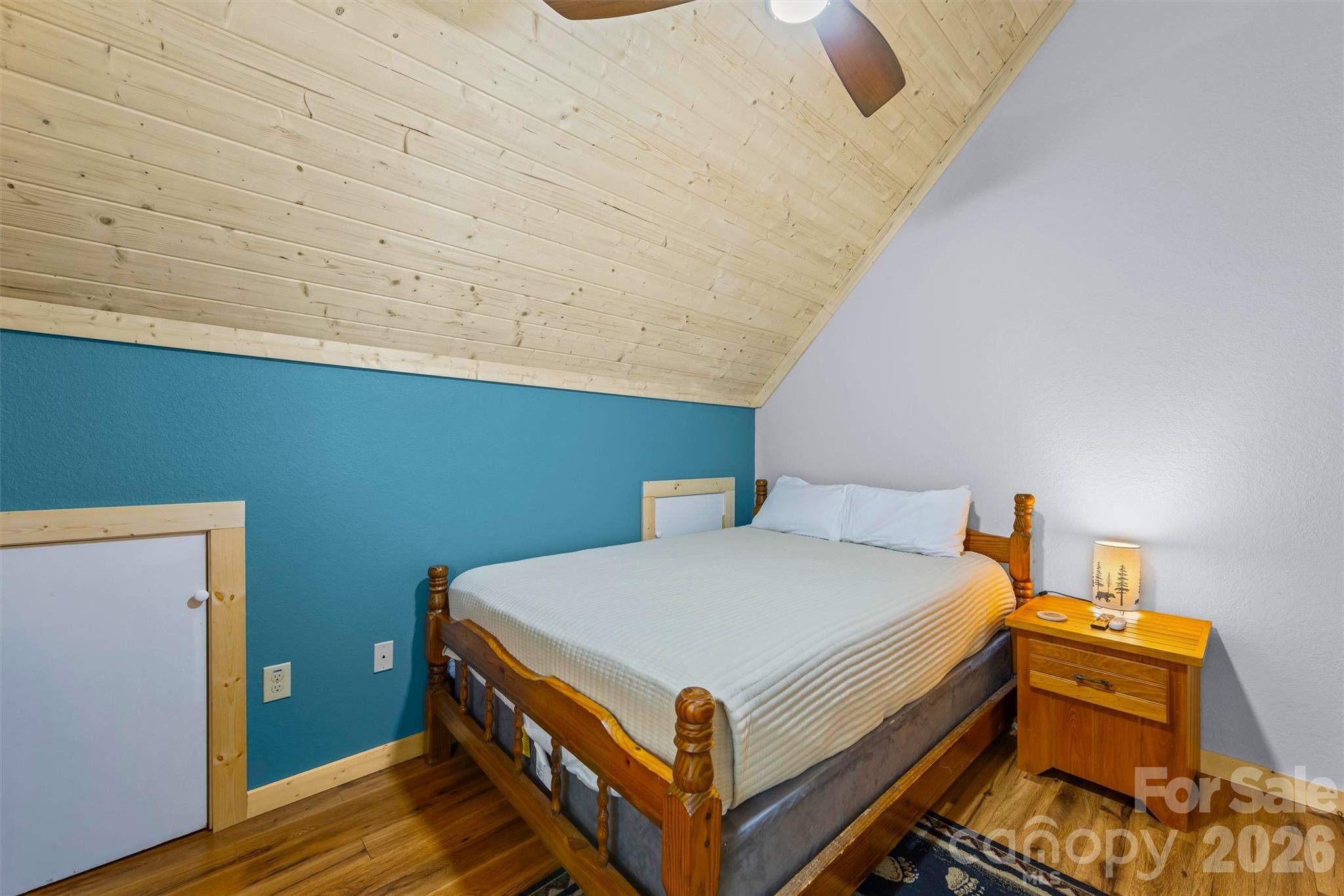 main property photo 28